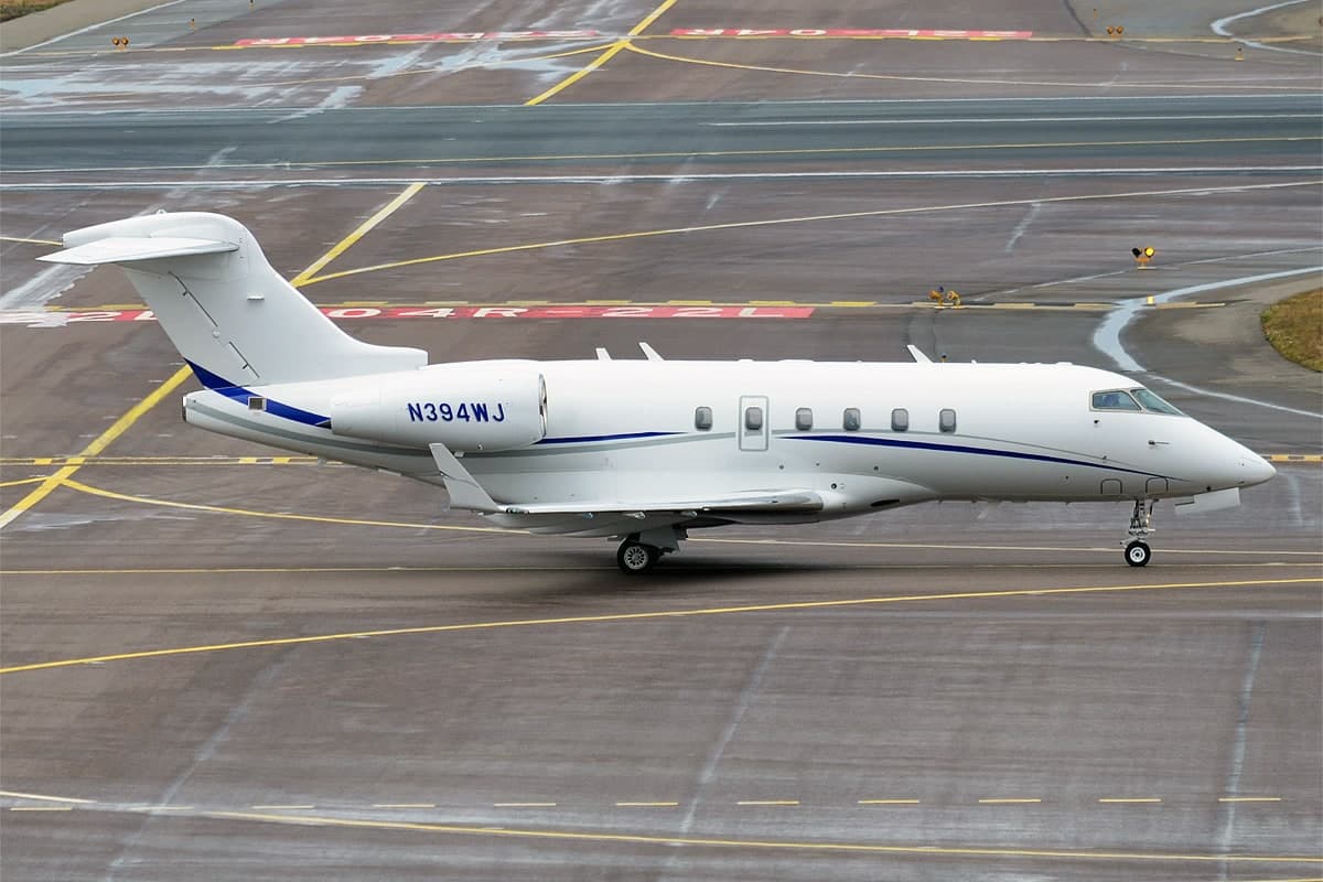 N394WJ — Bombardier