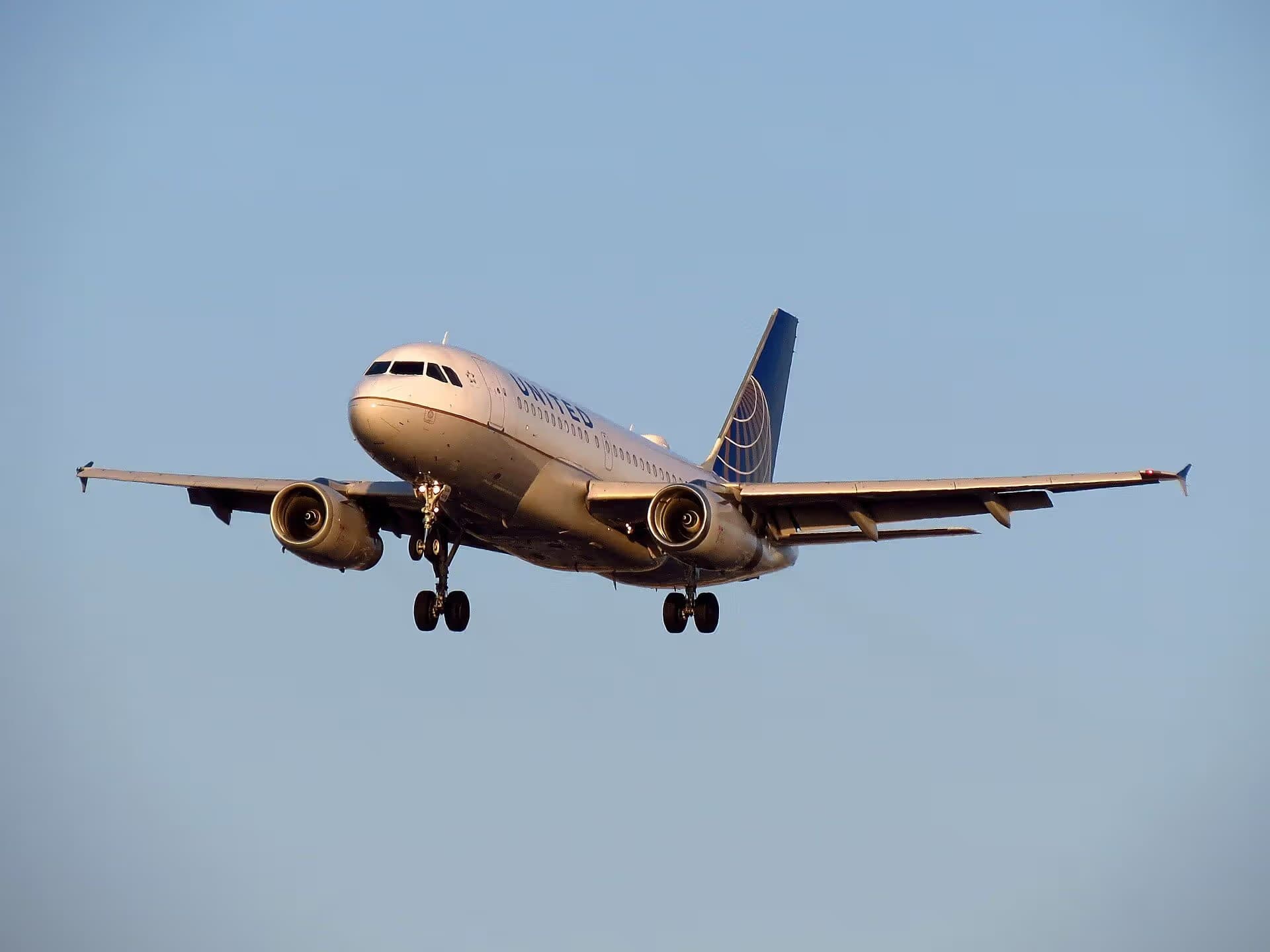 N818UA — Airbus