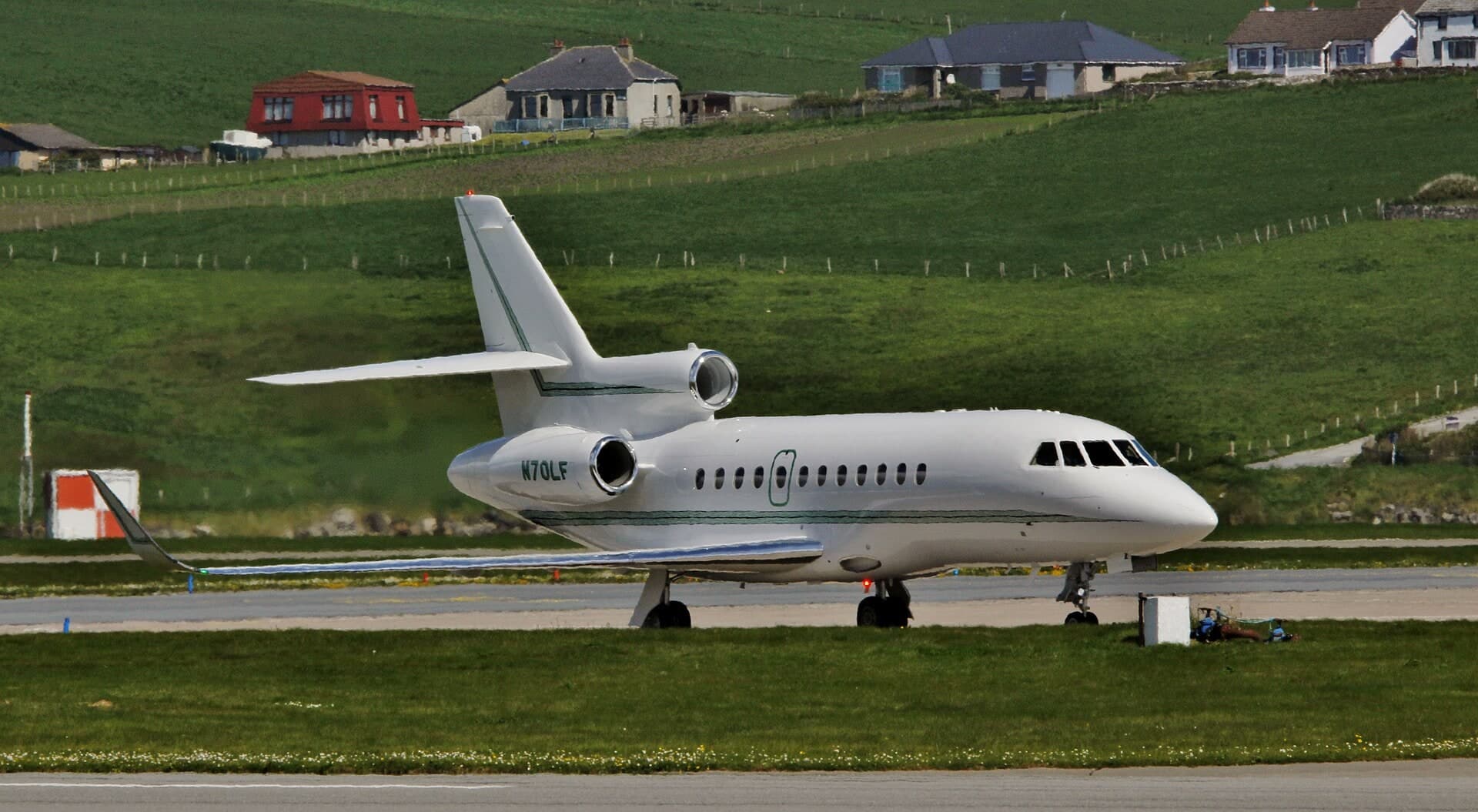 N70LF — Business jet