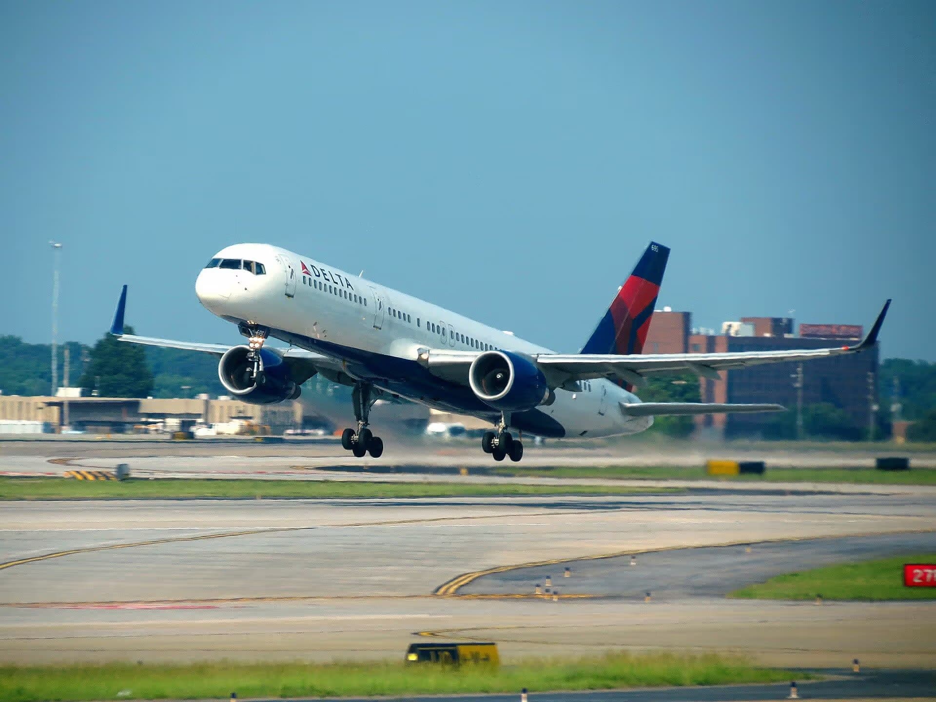 N695DL — Boeing