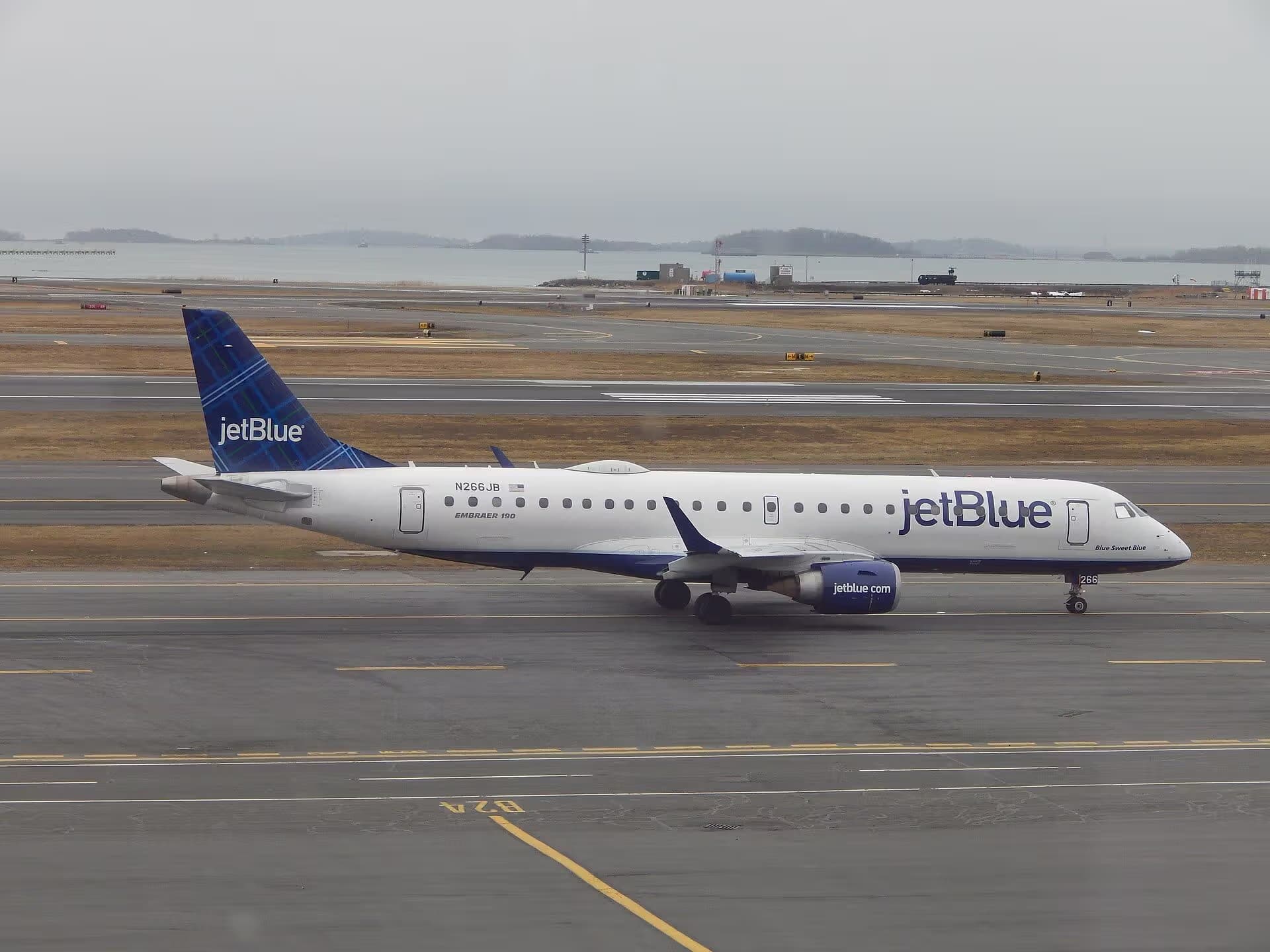 N266JB — Embraer