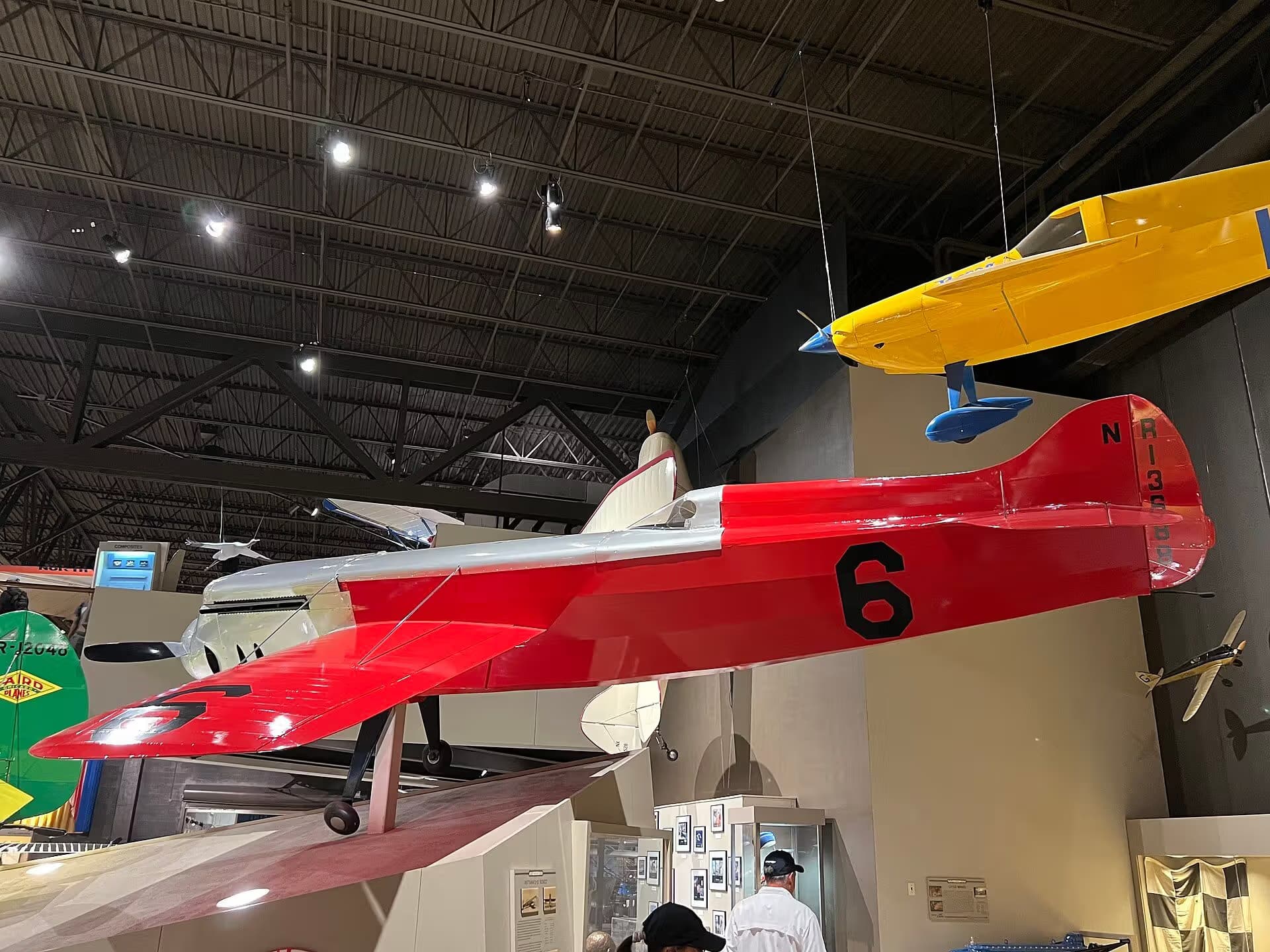 Unidentified — Single-engine aircraft