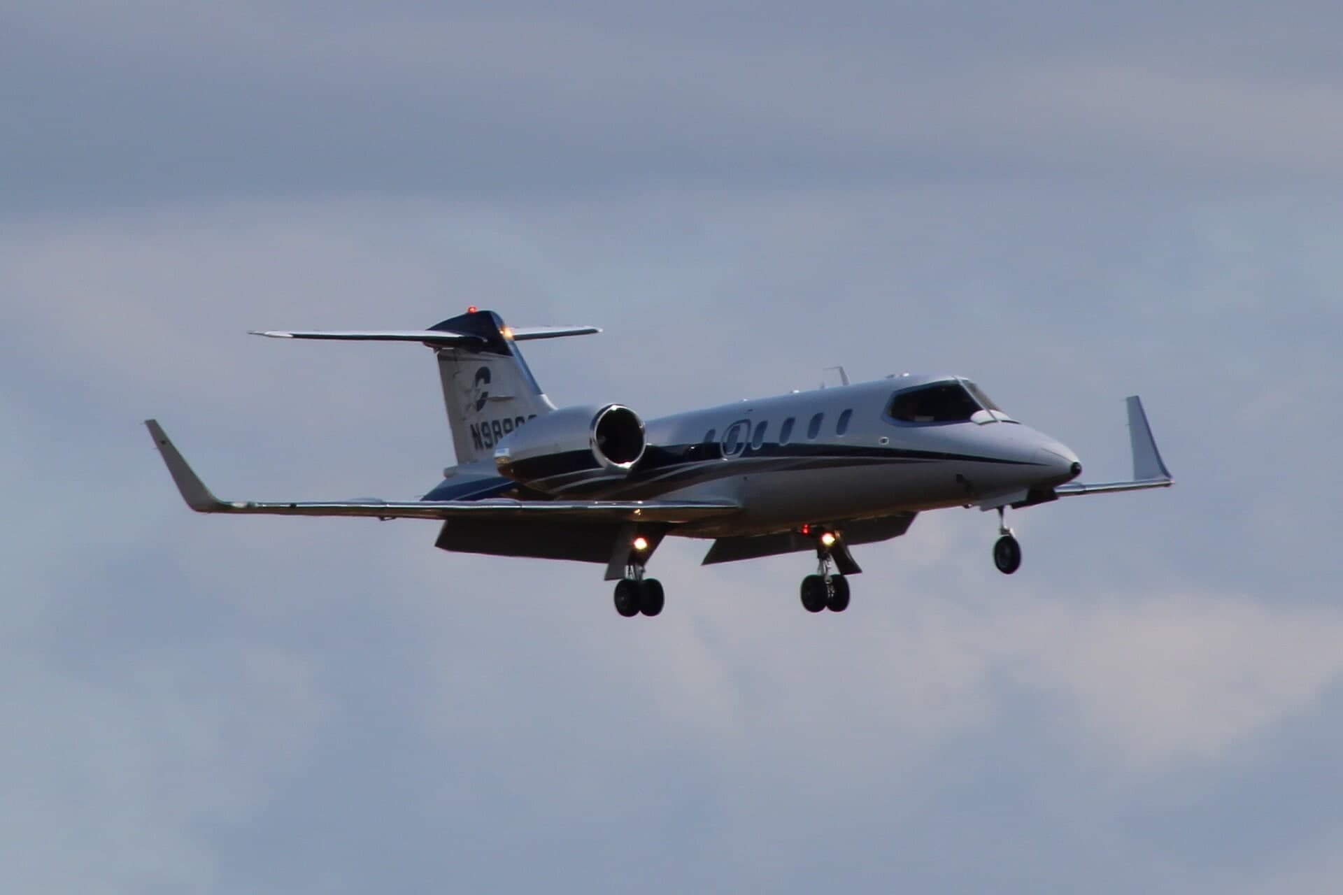 N989CG — Aircraft