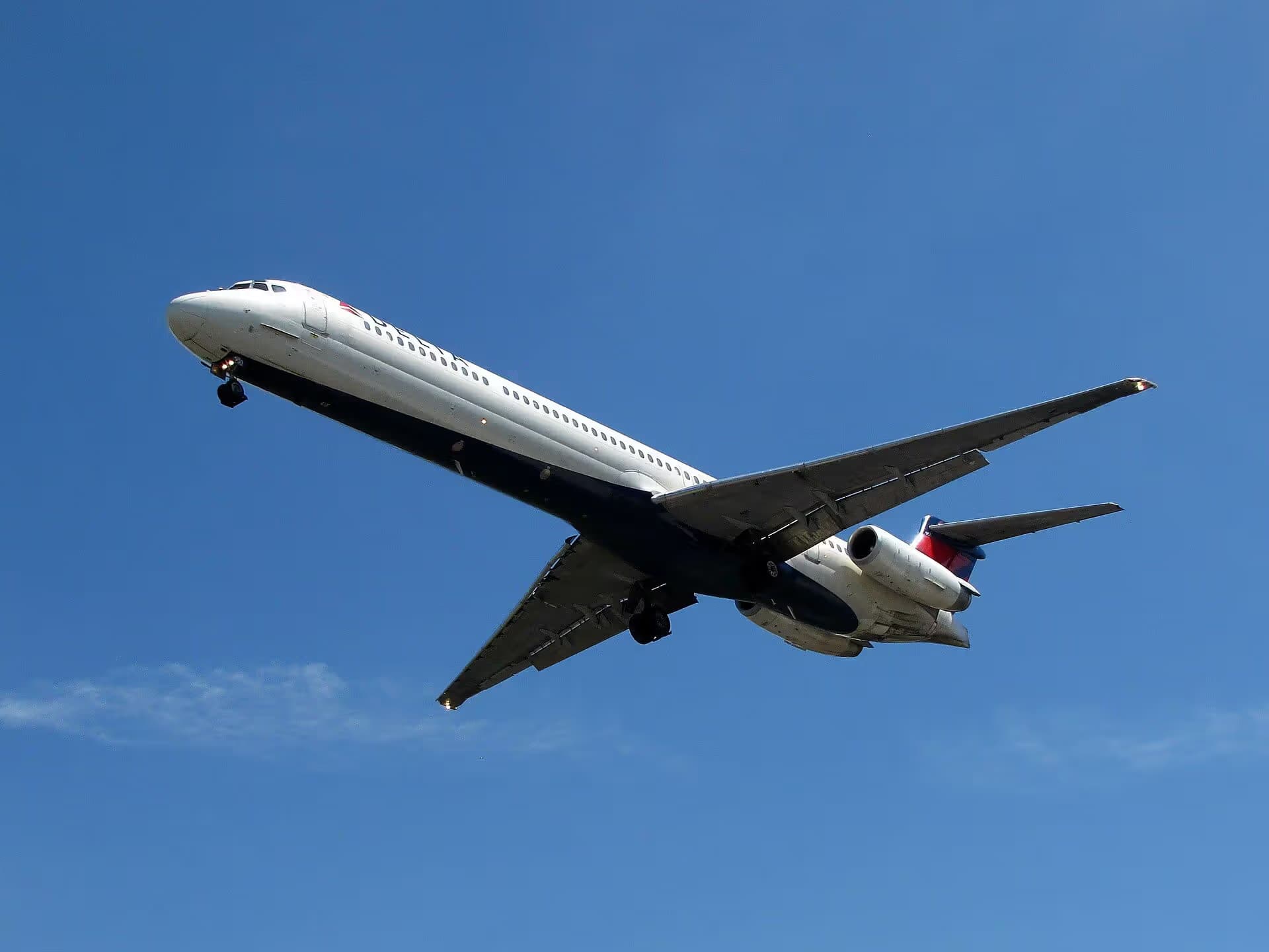 N951DL — Twin-engine aircraft