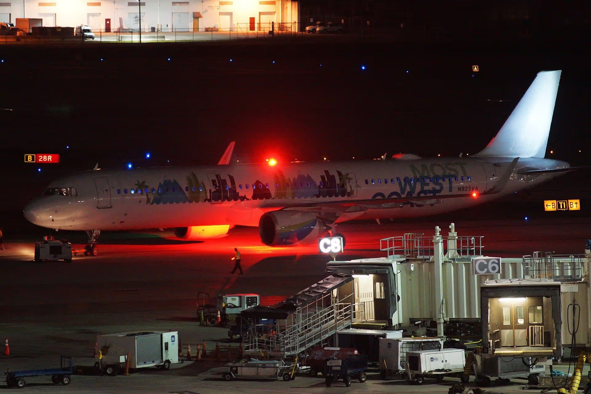N925VA — Twin-engine aircraft