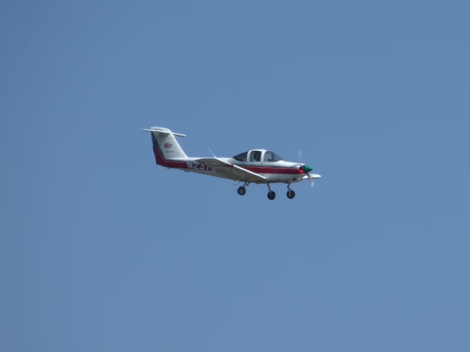 N2370B — Piper