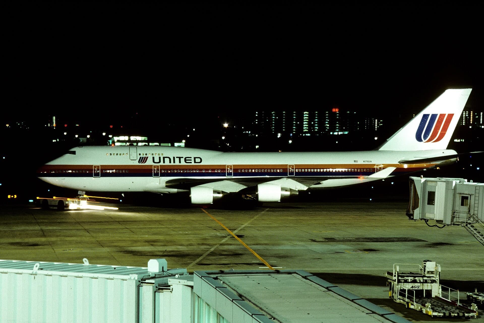 N176UA — Boeing