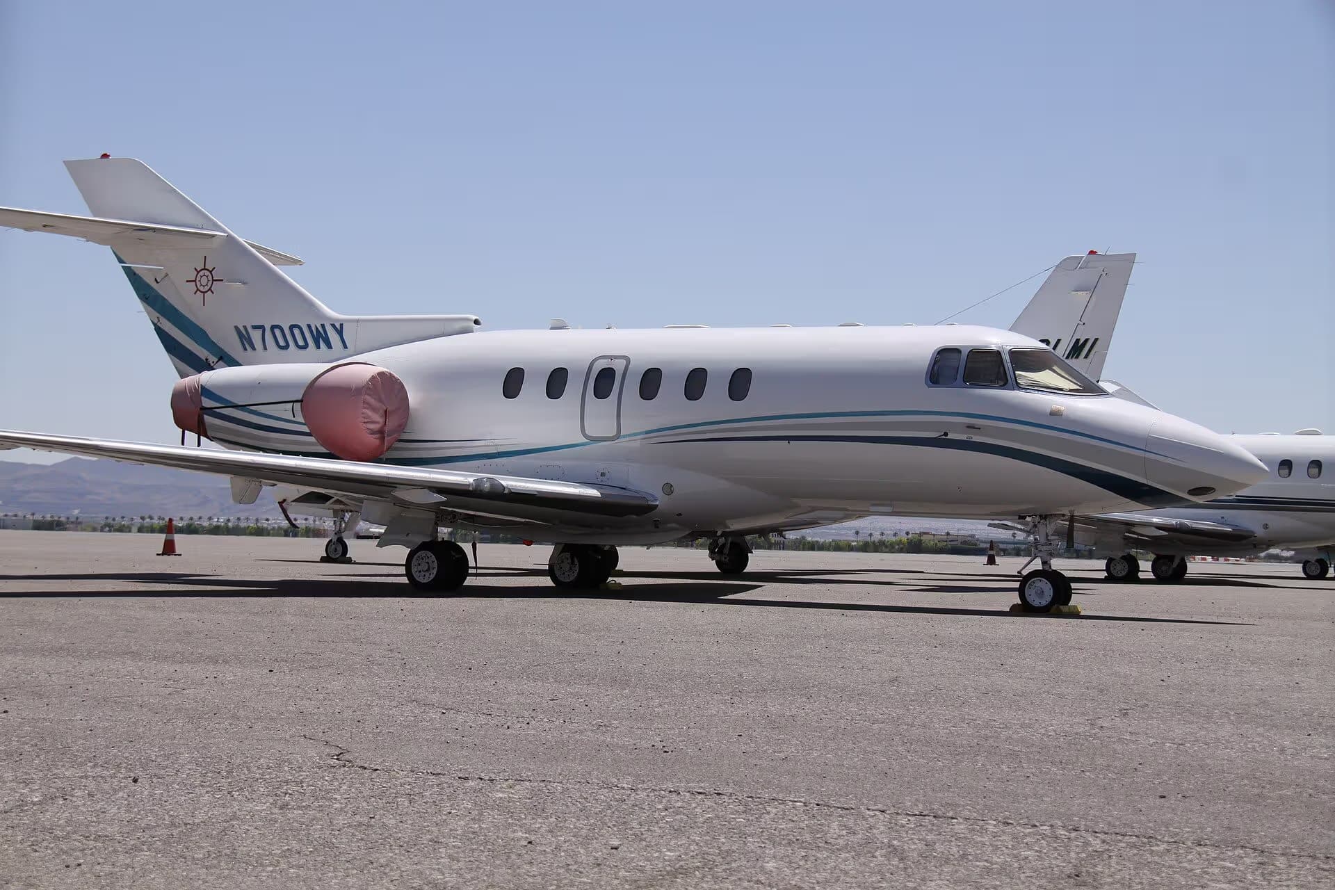 N700WY — Aircraft