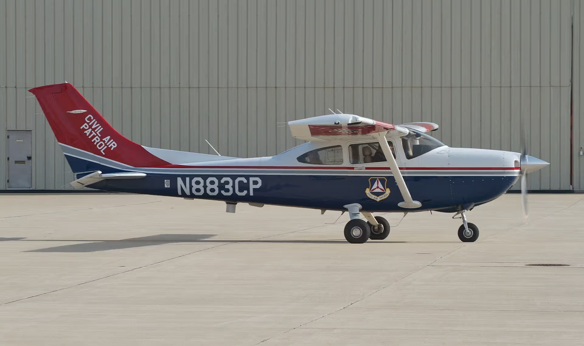 N883CP — Aircraft at Dupage Airport