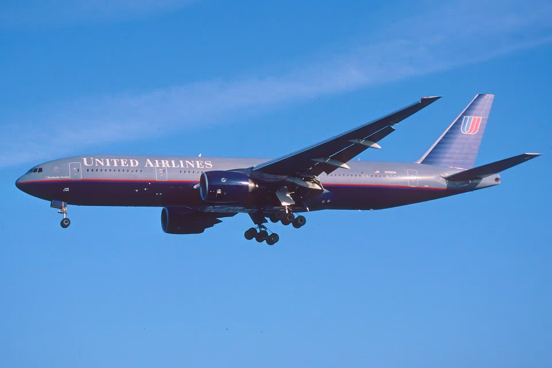 N782UA — Twin-engine aircraft