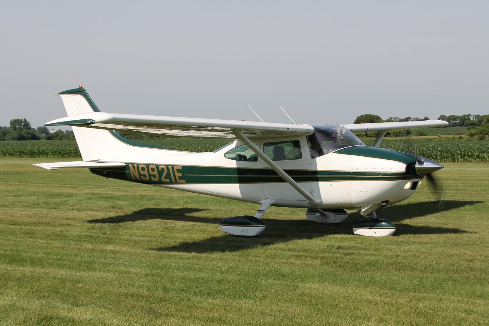 N9921E — Single-engine aircraft