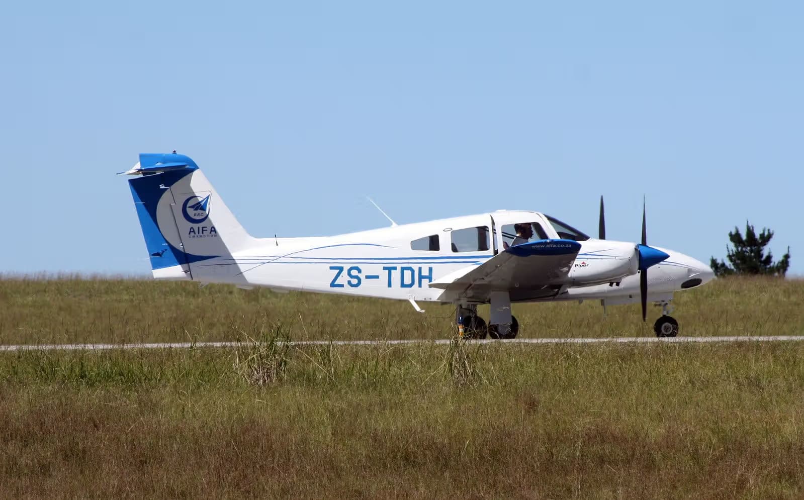 ZS-TDH — Piper