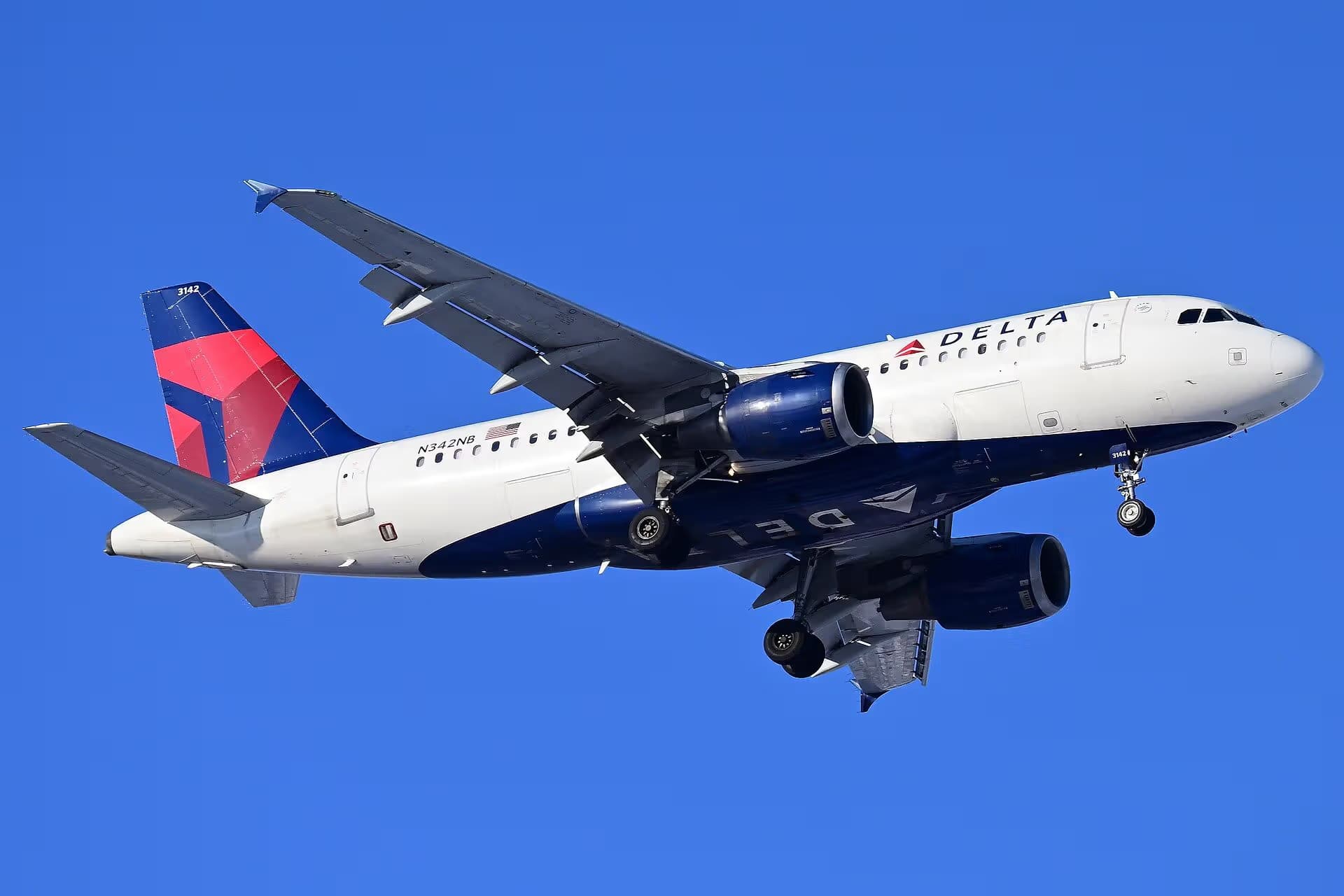 N342NB — Airbus at St. Louis Lambert International Airport
