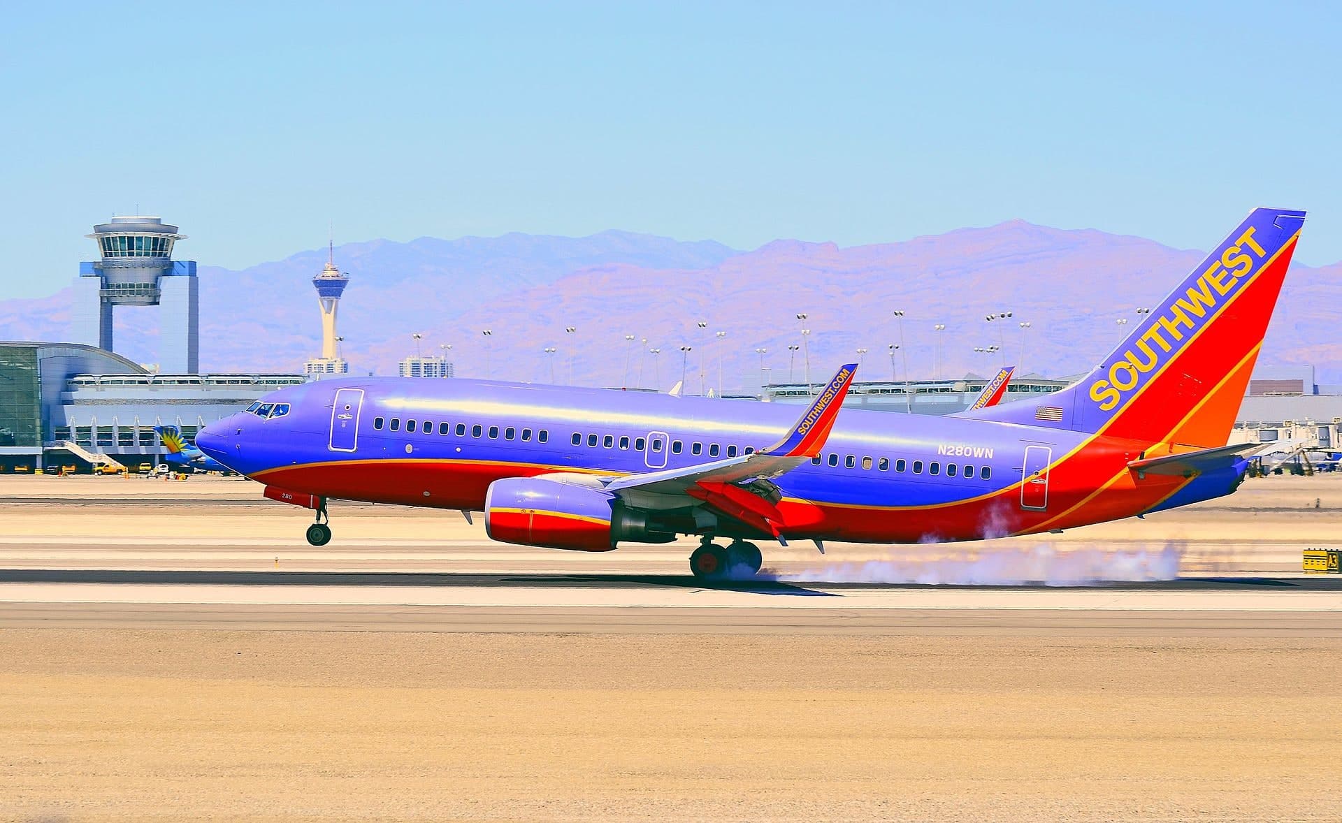 N280WN — Boeing