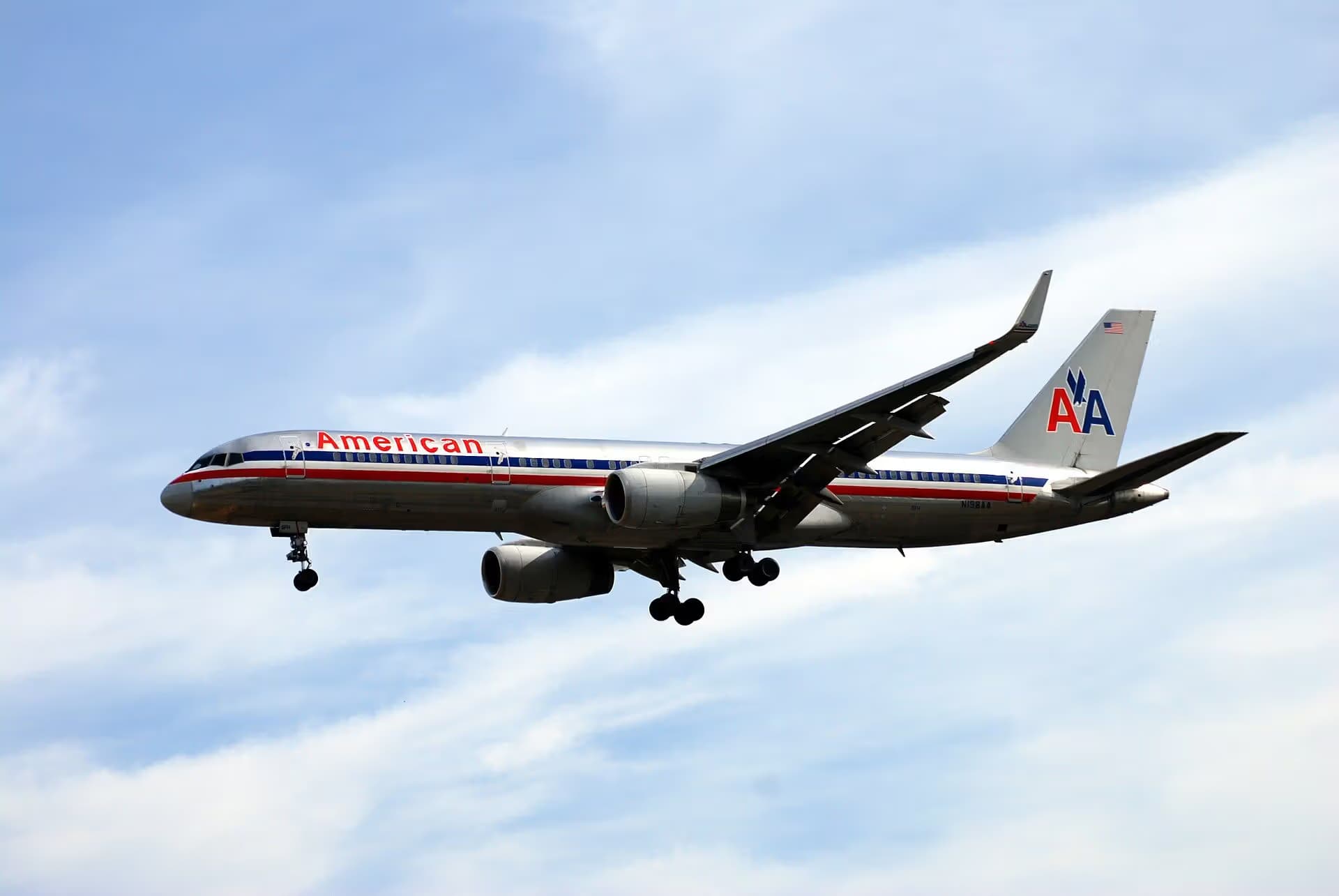 N198AA — Boeing