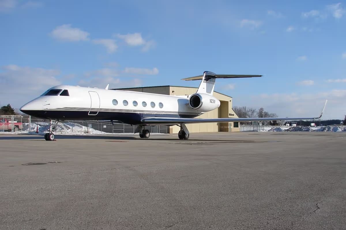 N23M — Business jet