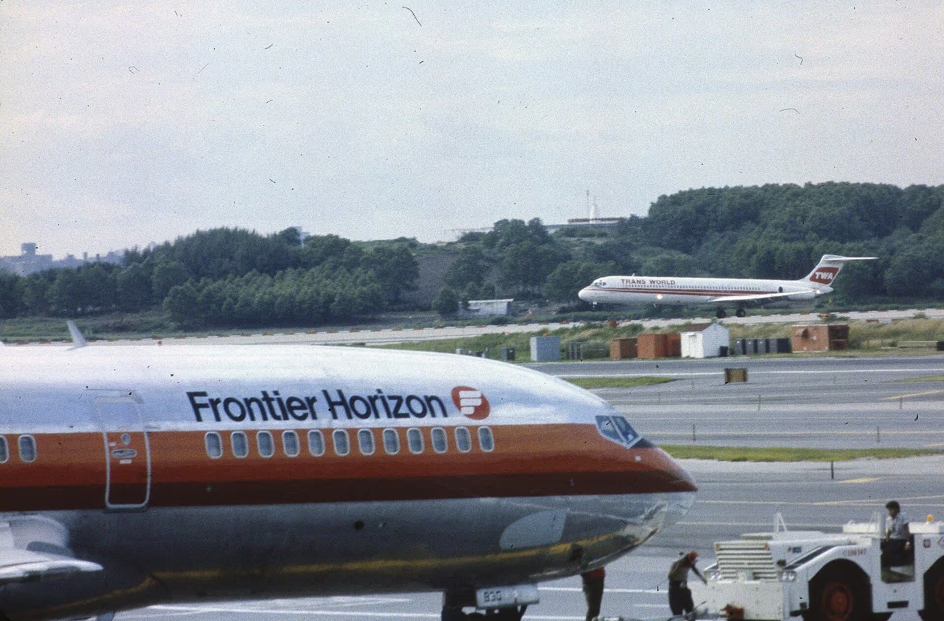 N1930 — Aircraft