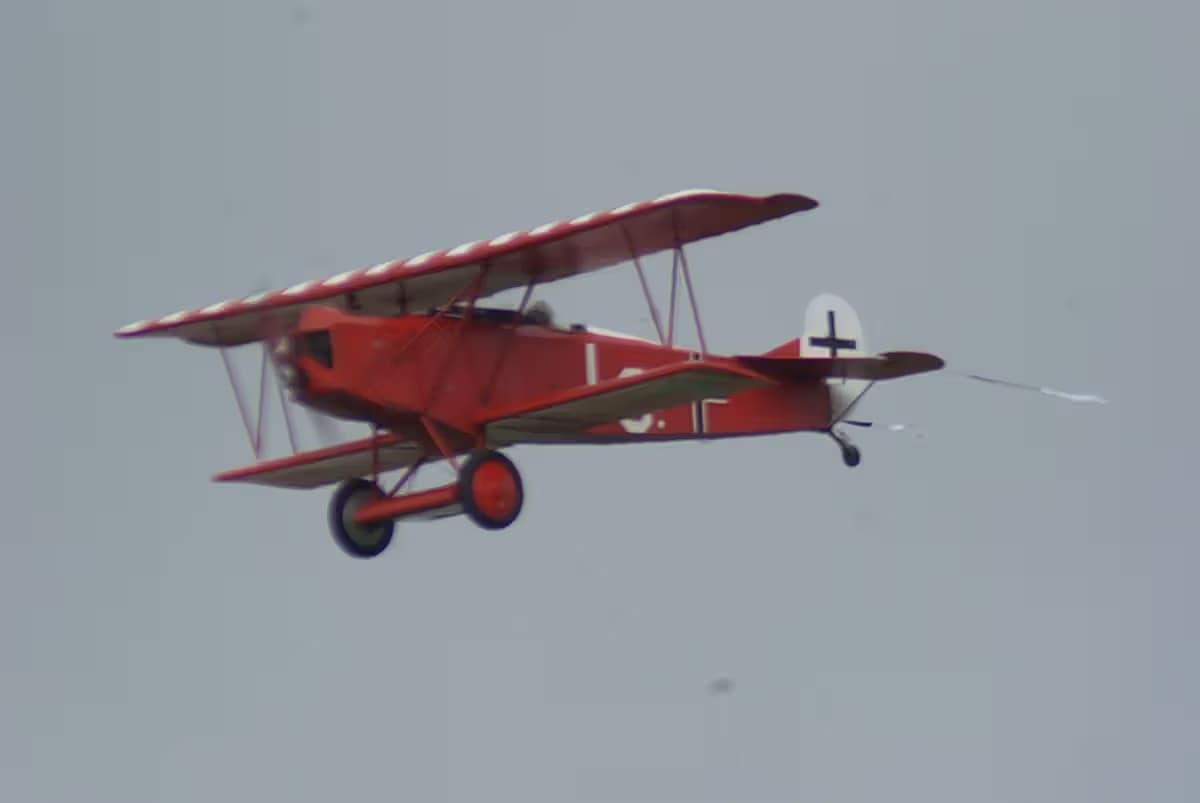 Unidentified — Single-engine aircraft