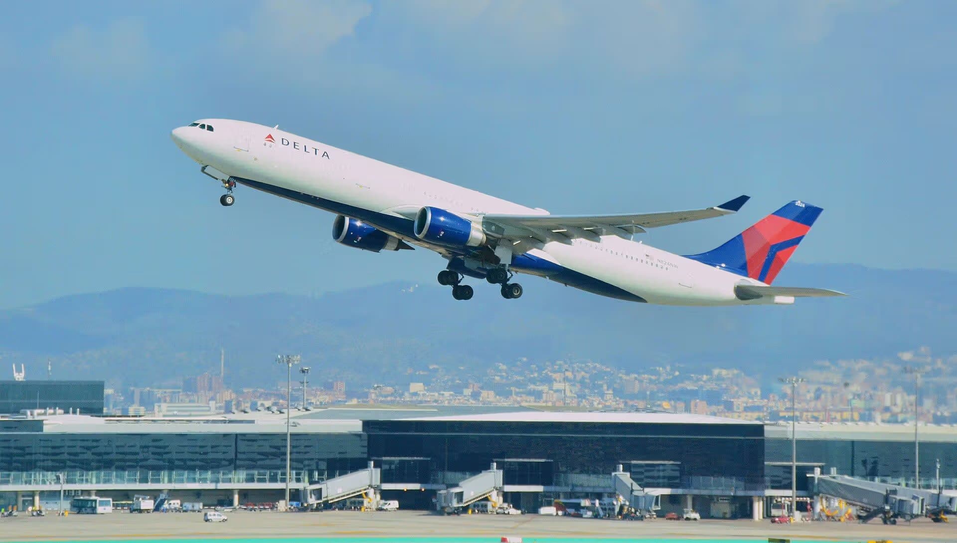 N824NW — Airbus