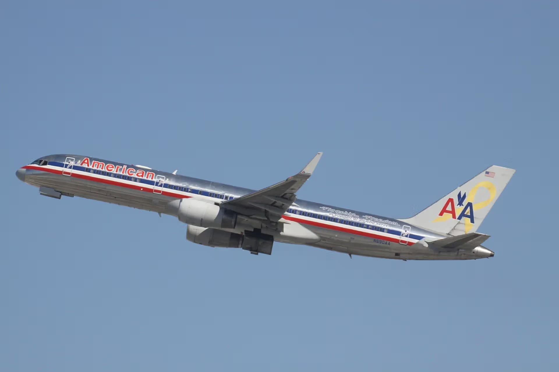 N690AA — Boeing