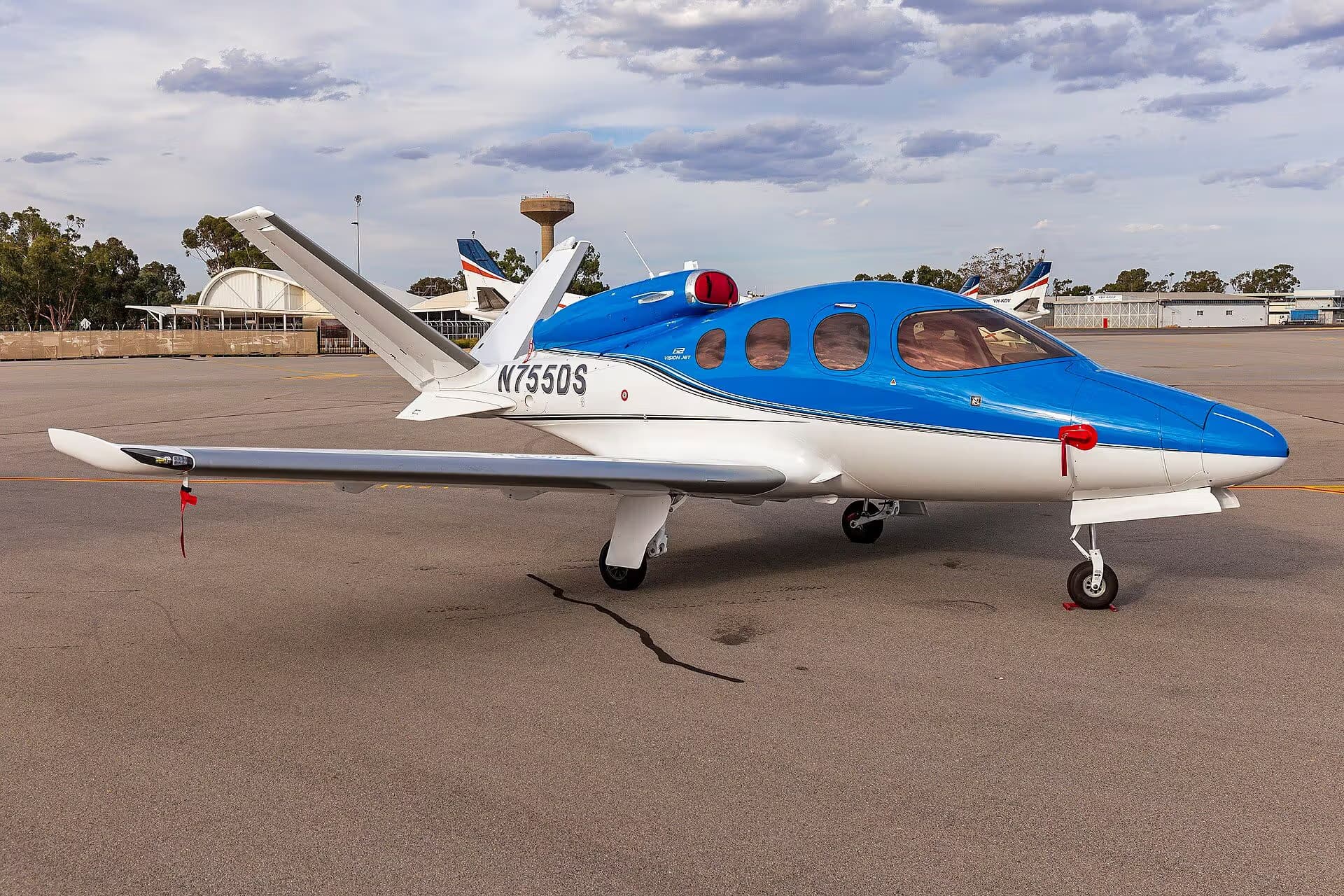 N755DS — Business jet at Wagga Wagga Airport