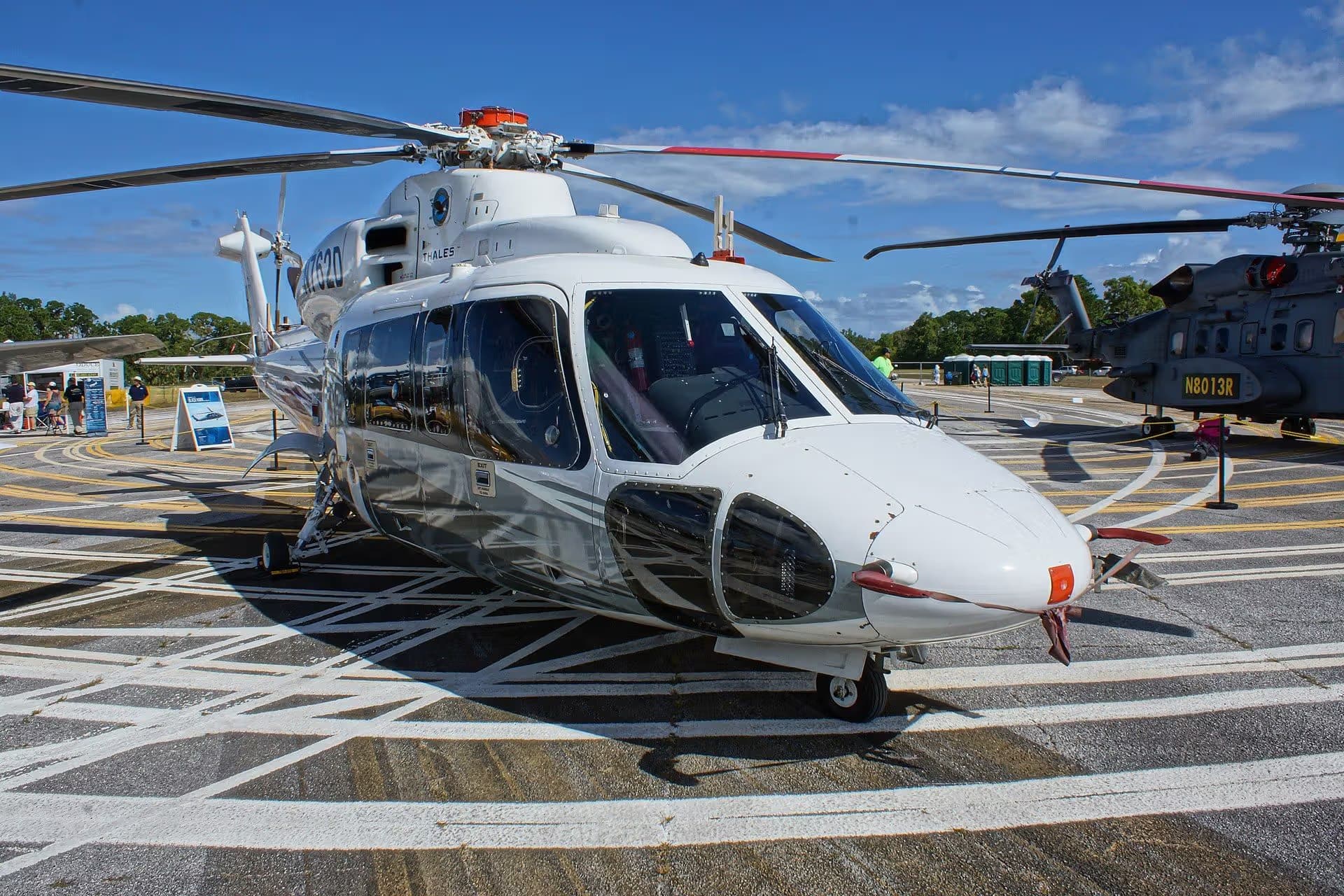 N762D — Helicopter