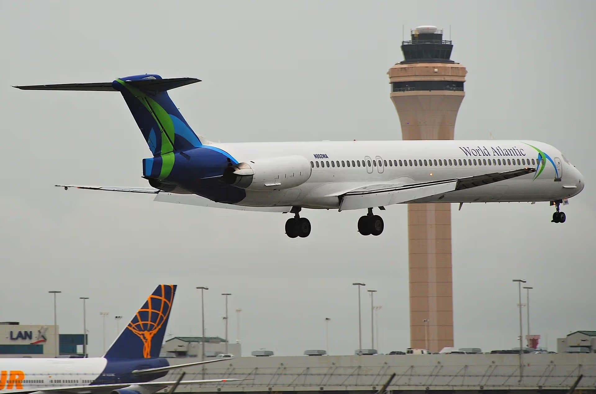 N802WA — Douglas