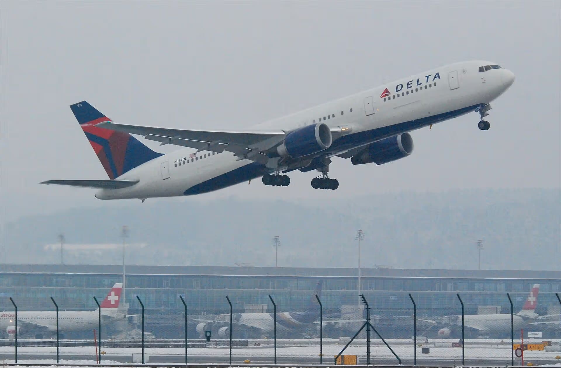 N394DL — Boeing