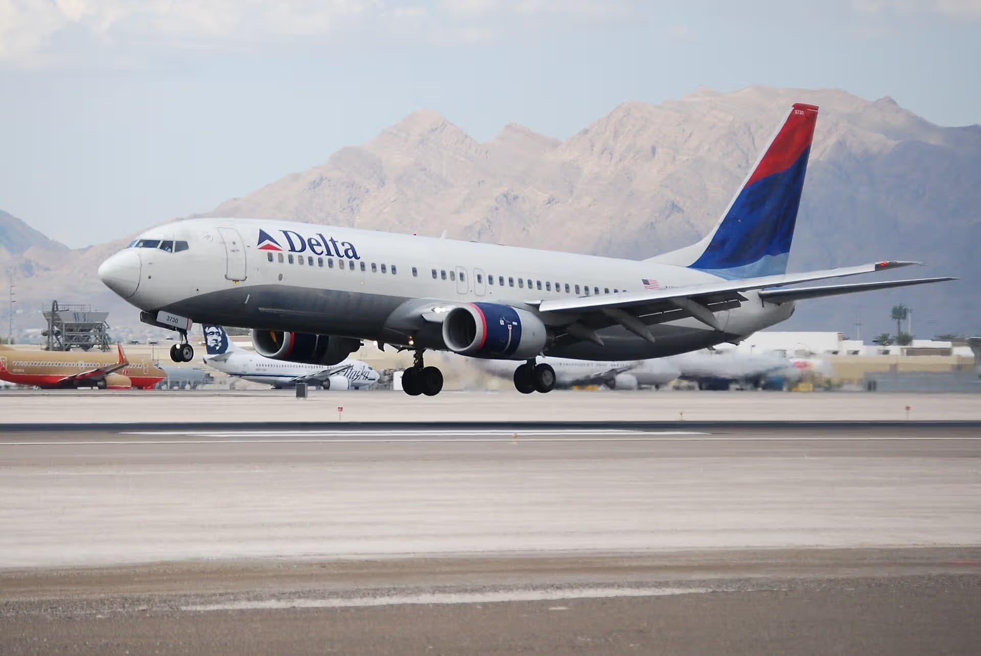 N3730B — Twin-engine aircraft