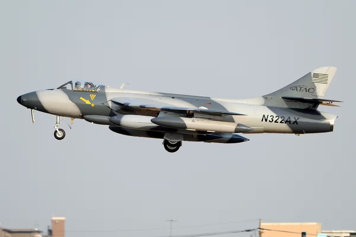 N322AX — Warbird