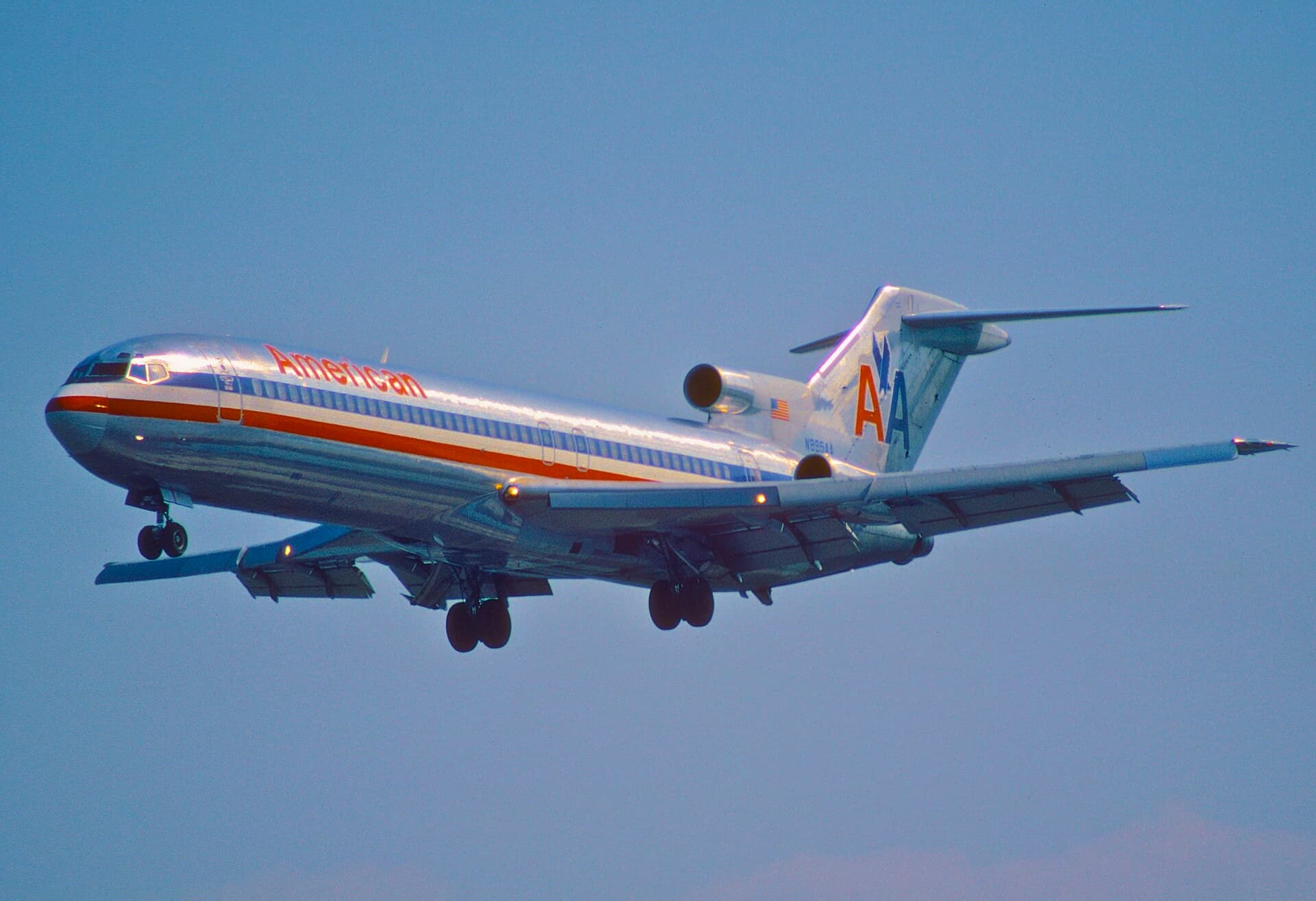 N895AA — Boeing