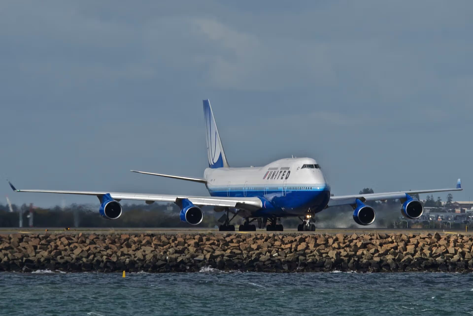 N181UA — Boeing