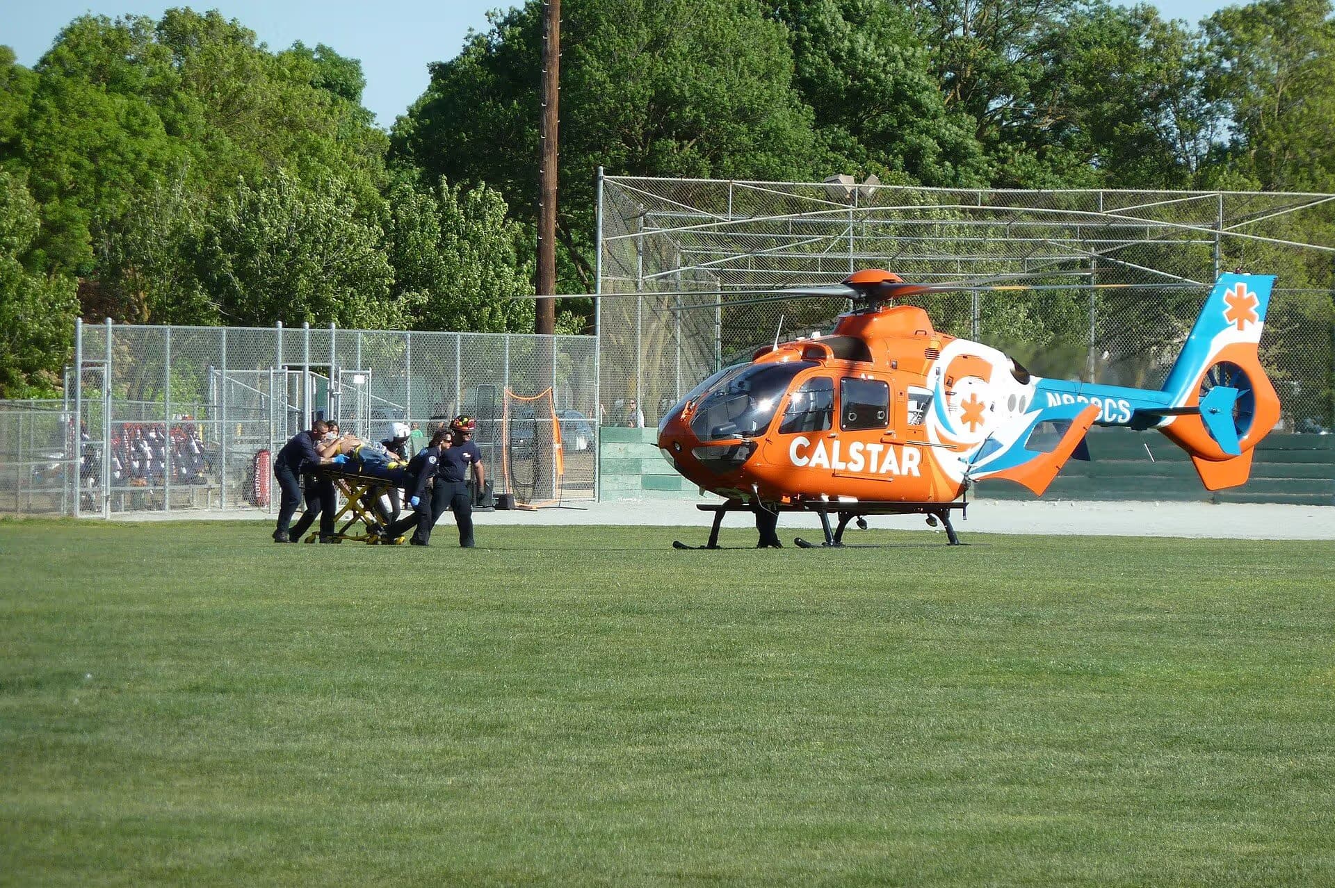 N833CS — Helicopter