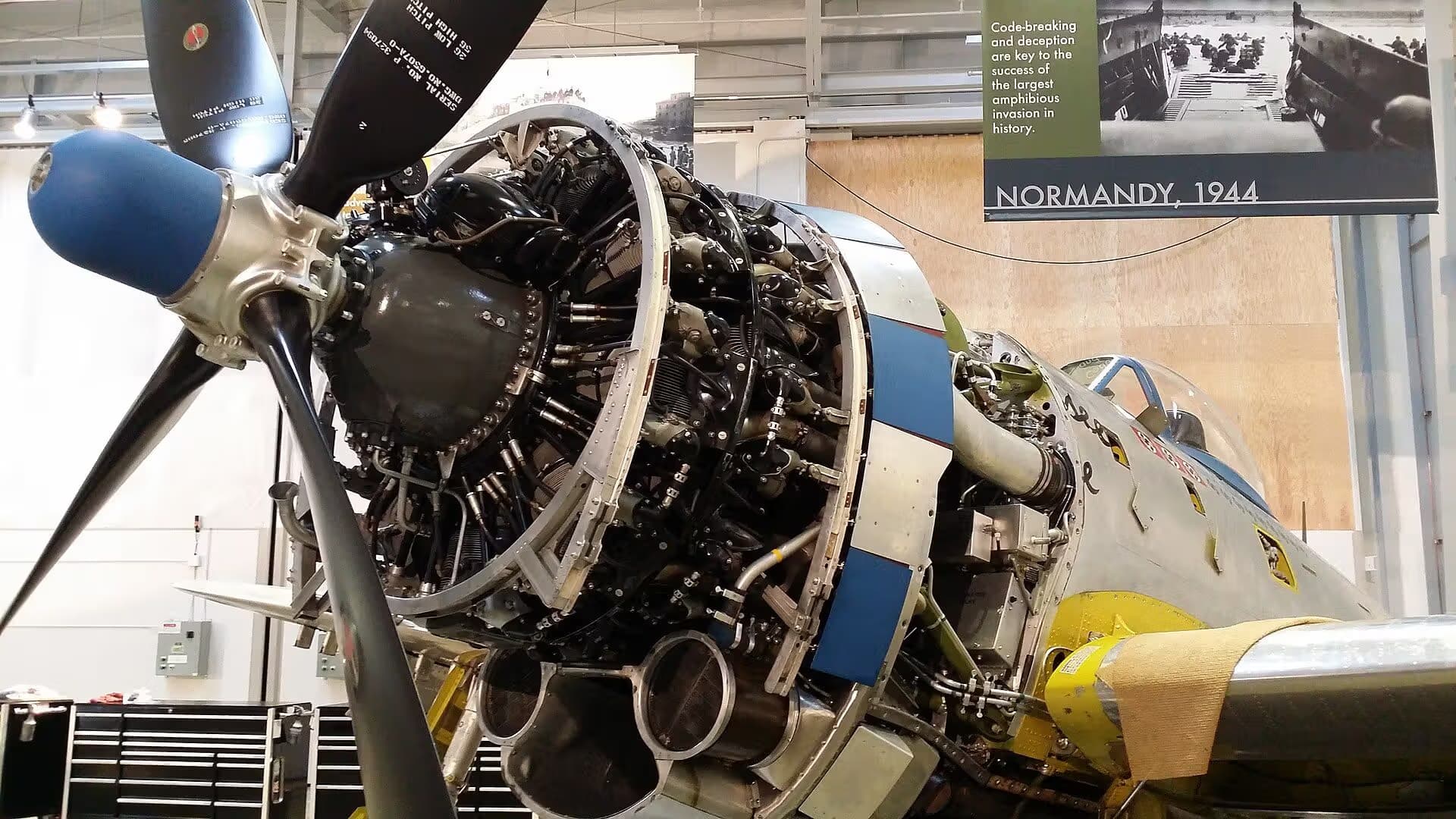 Unidentified — Single-engine aircraft