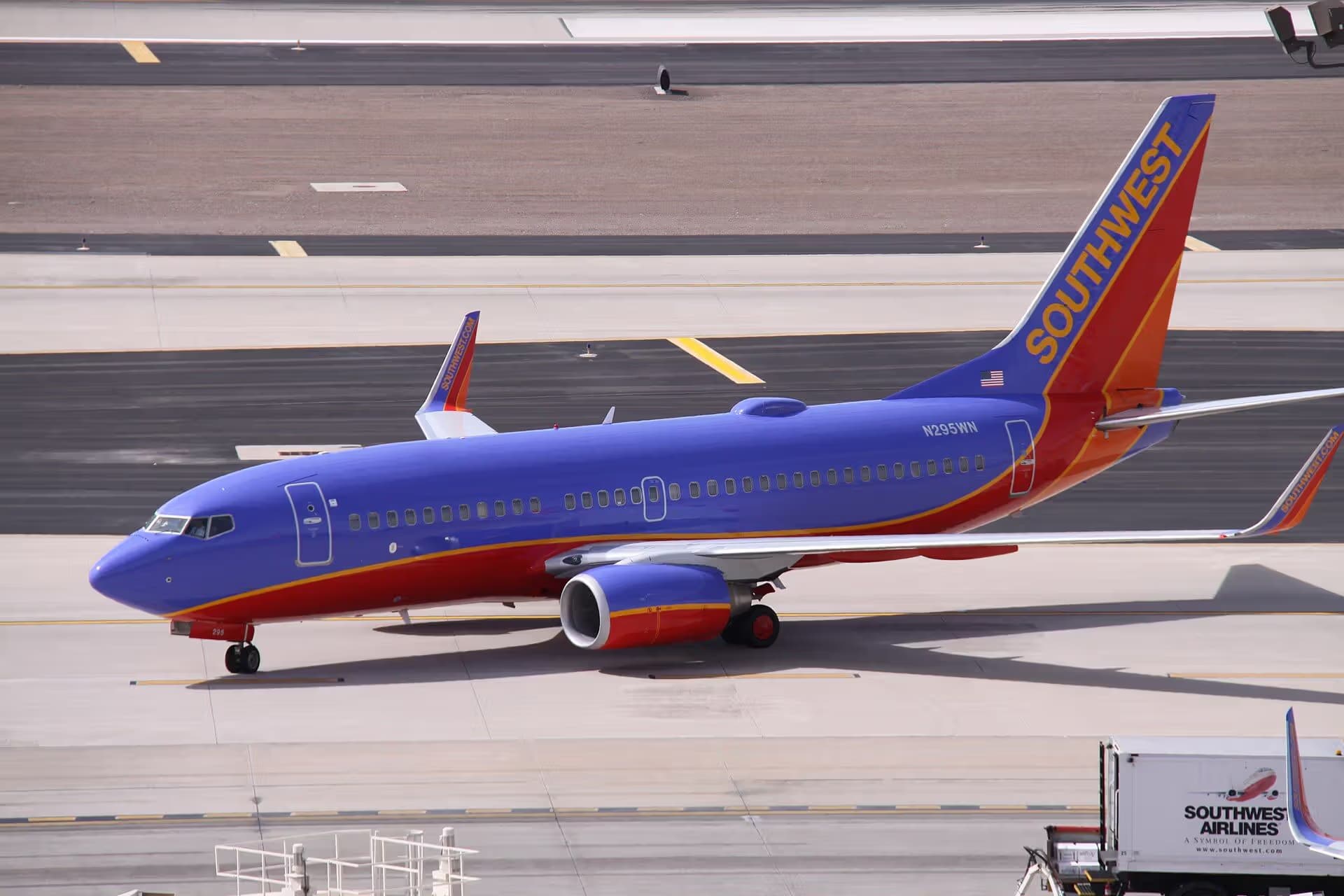 N295WN — Boeing