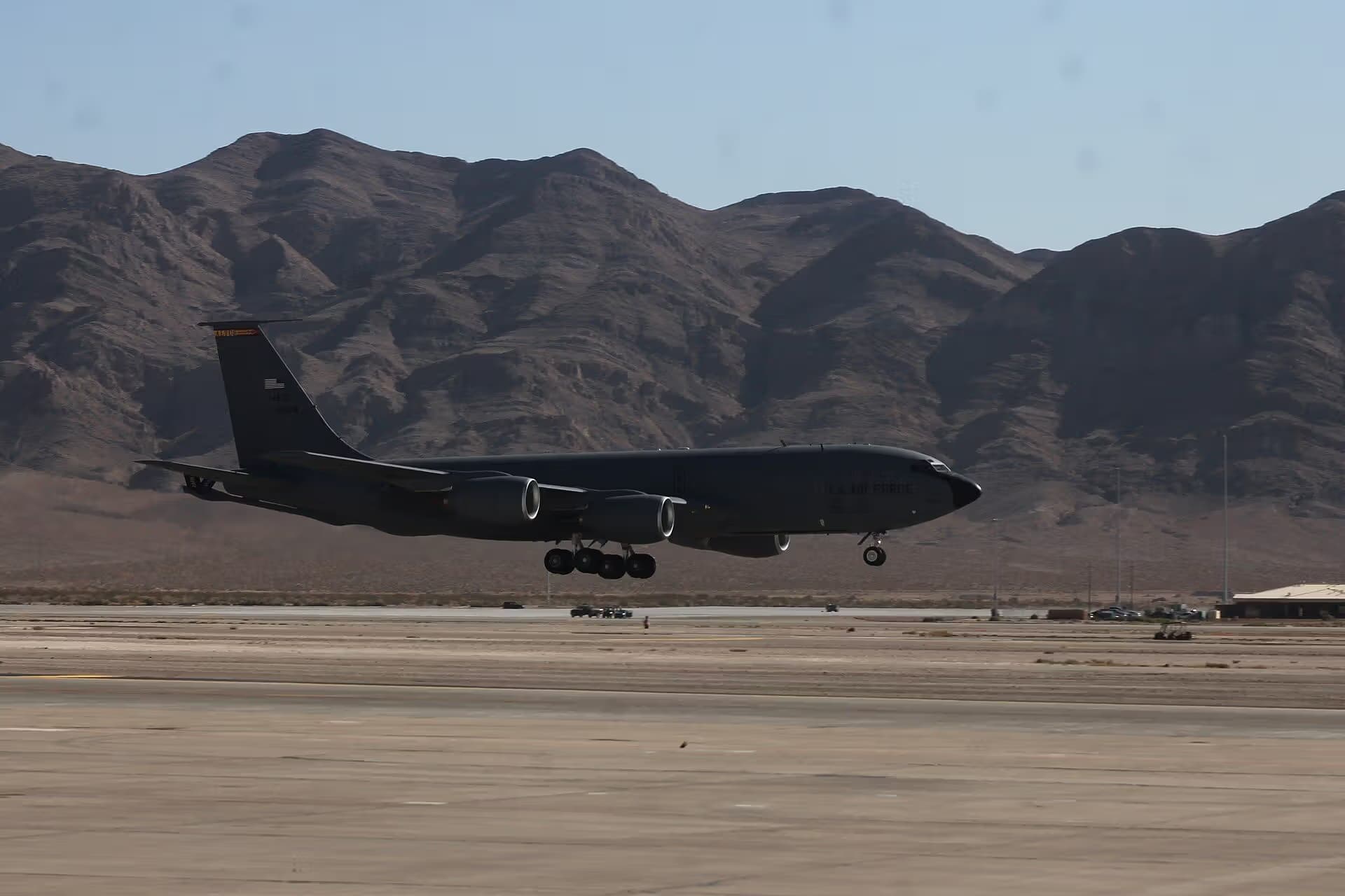 Unidentified — Boeing