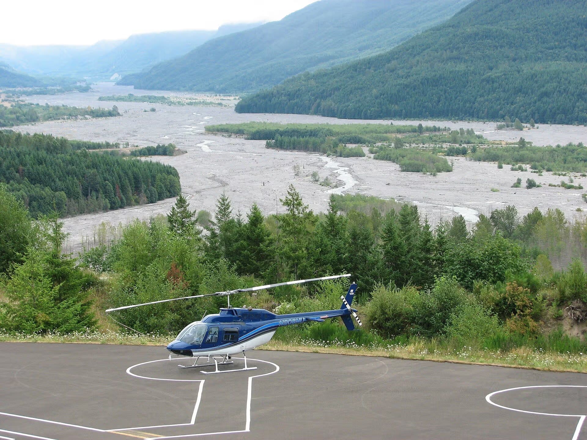 N206NU — Helicopter
