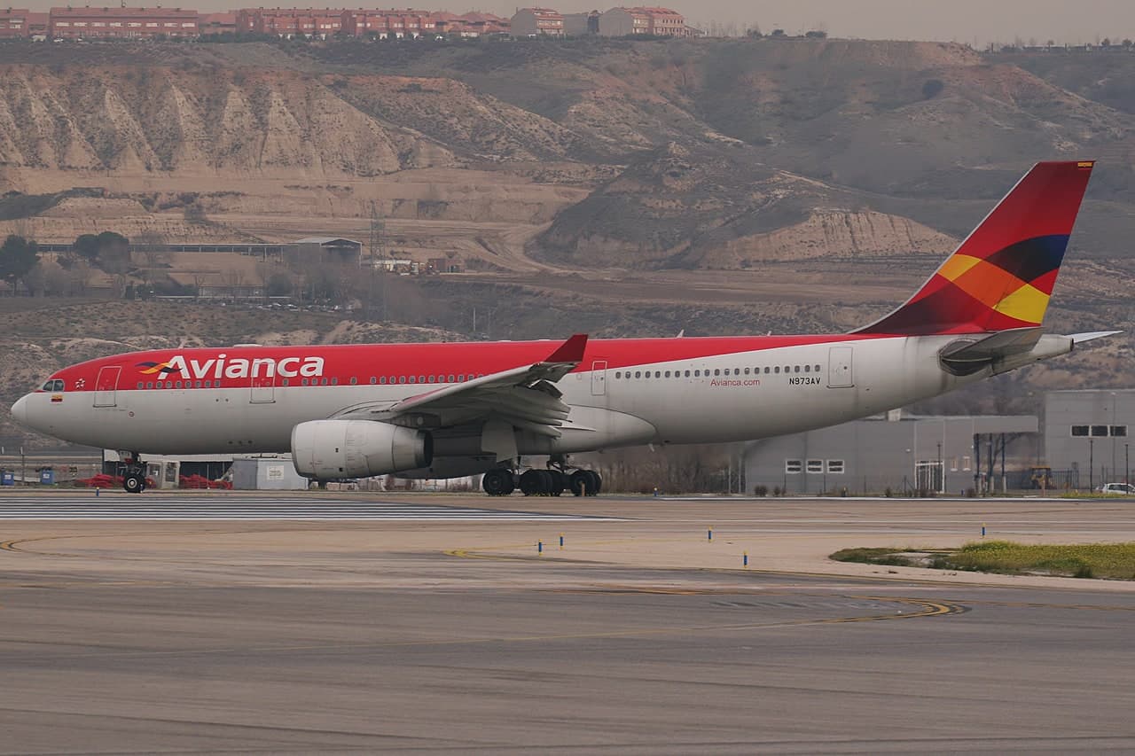 N973AV — Airbus