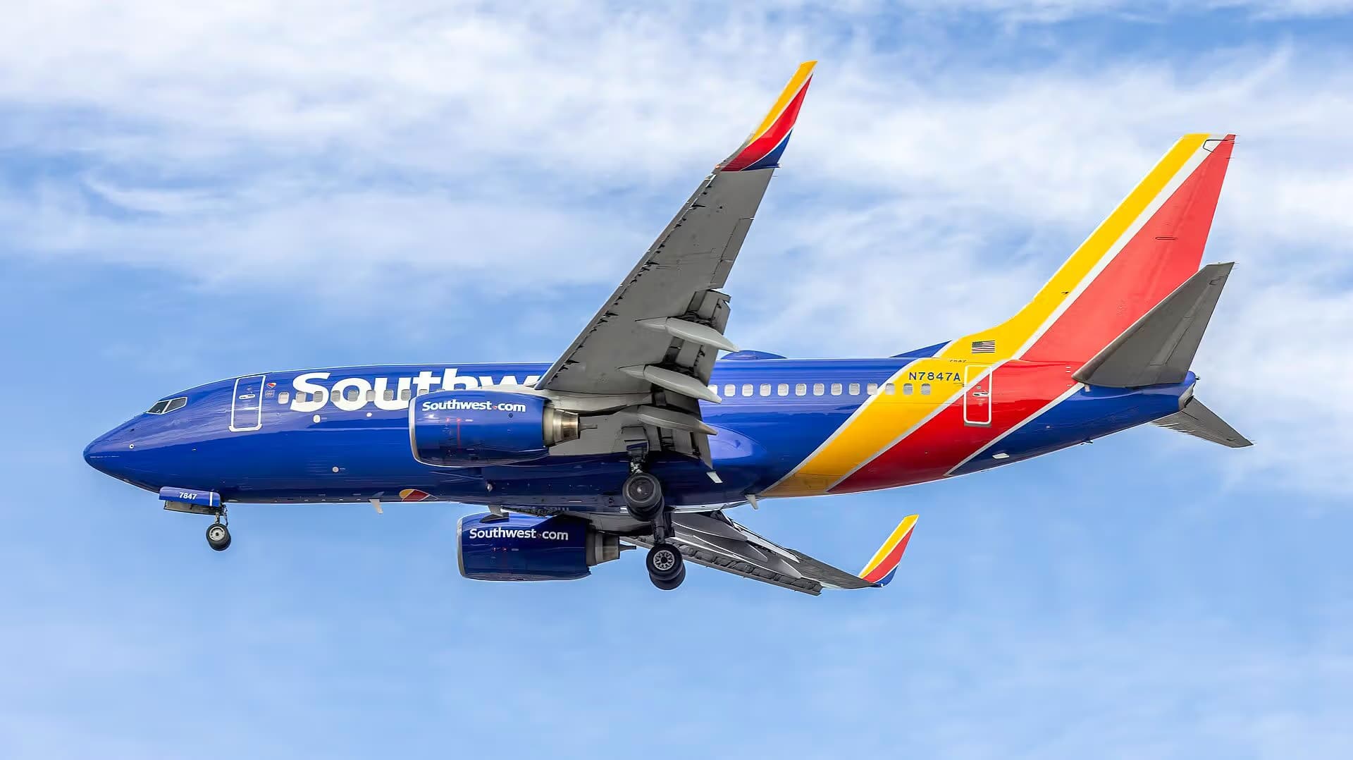 N7847A — Twin-engine aircraft