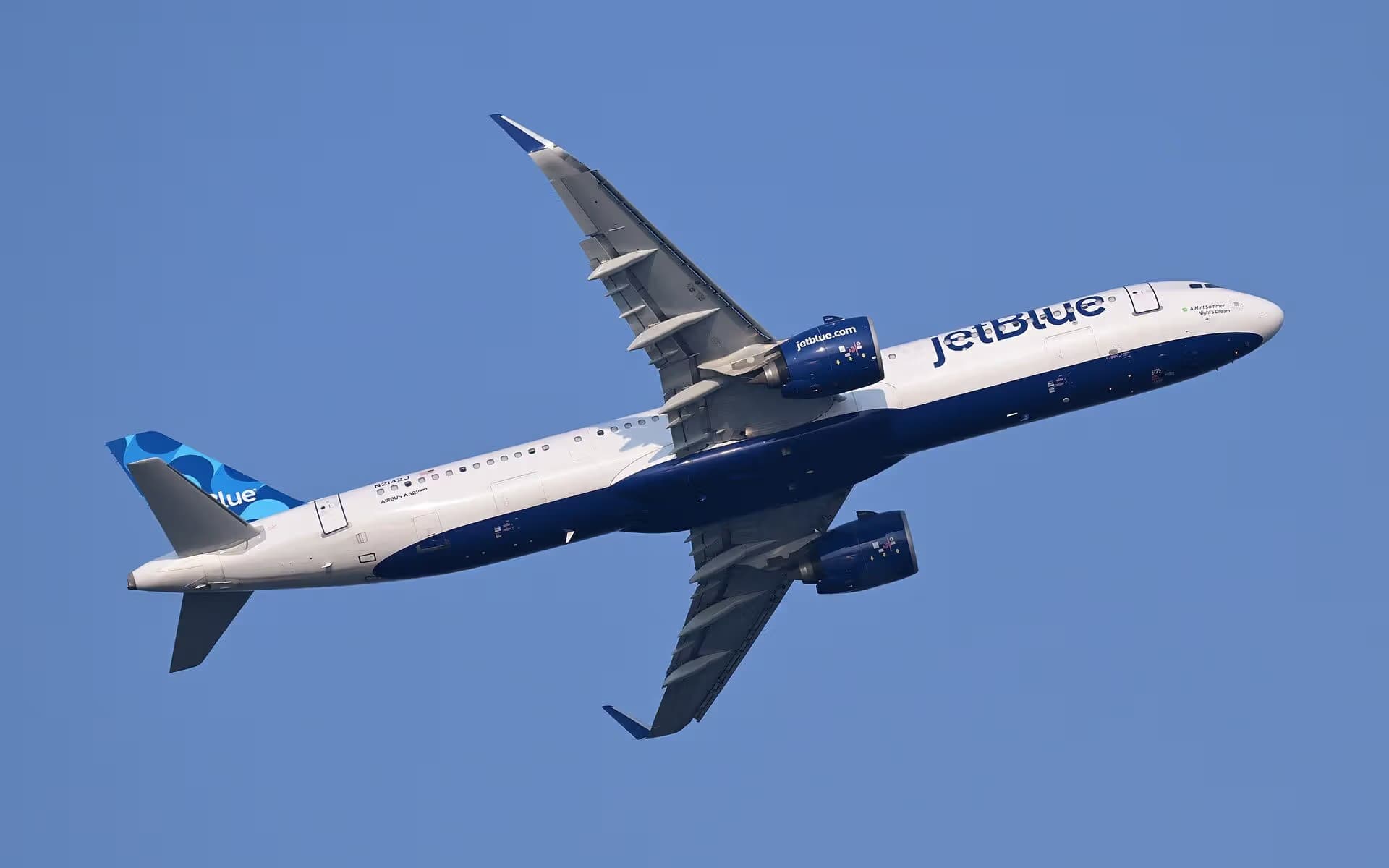 N2142J — Airbus