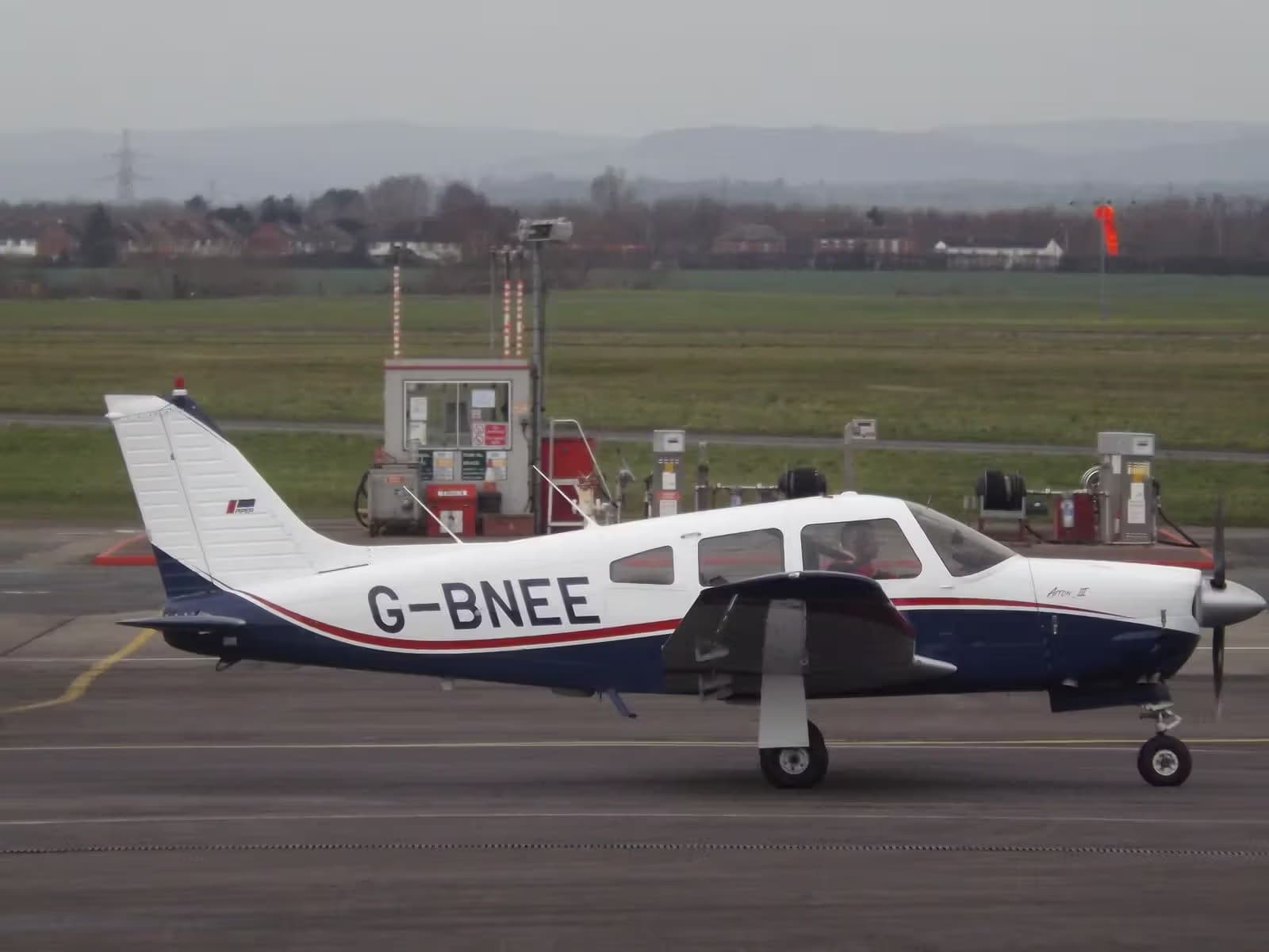 G-BNEE — Piper