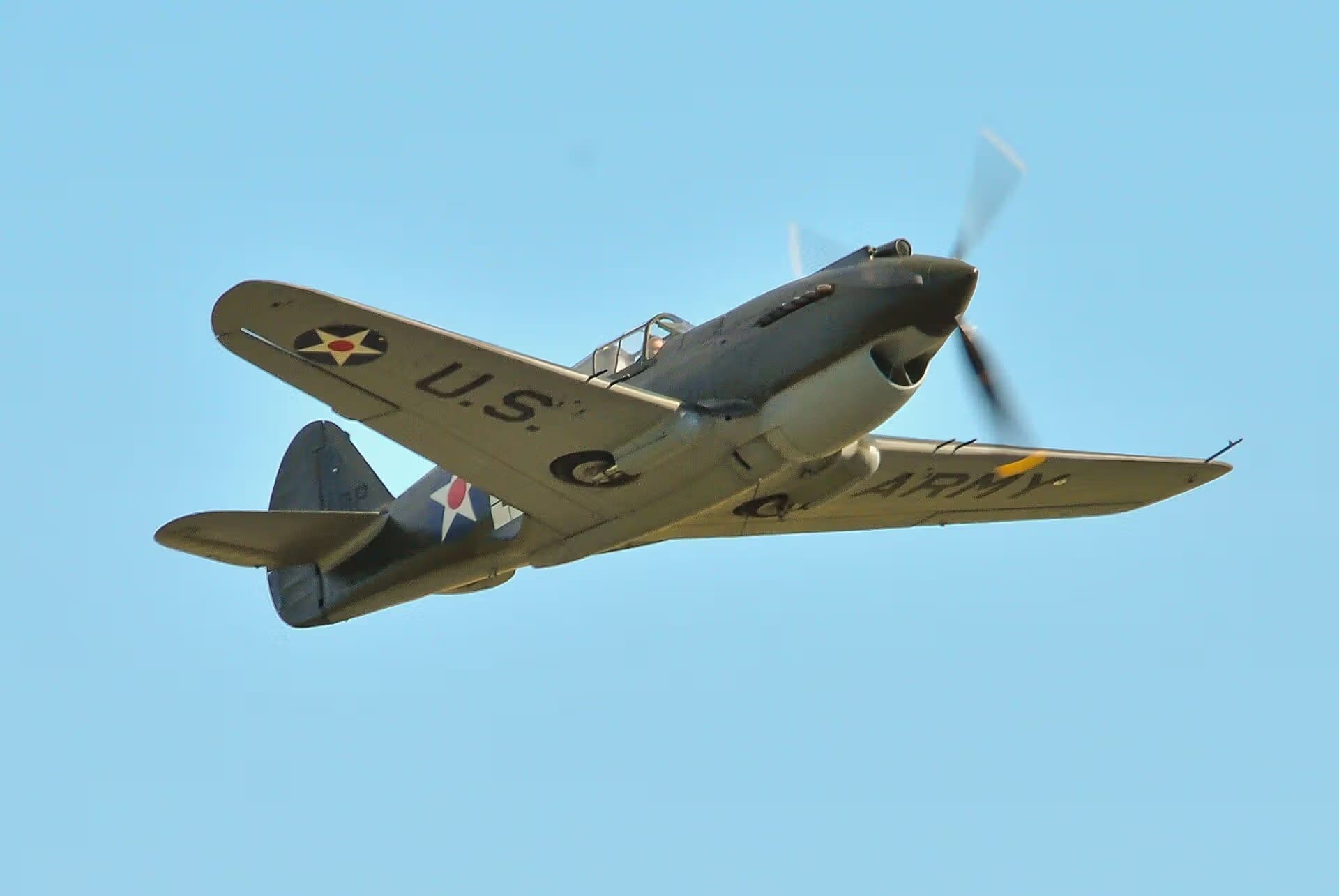 Unidentified — Single-engine aircraft