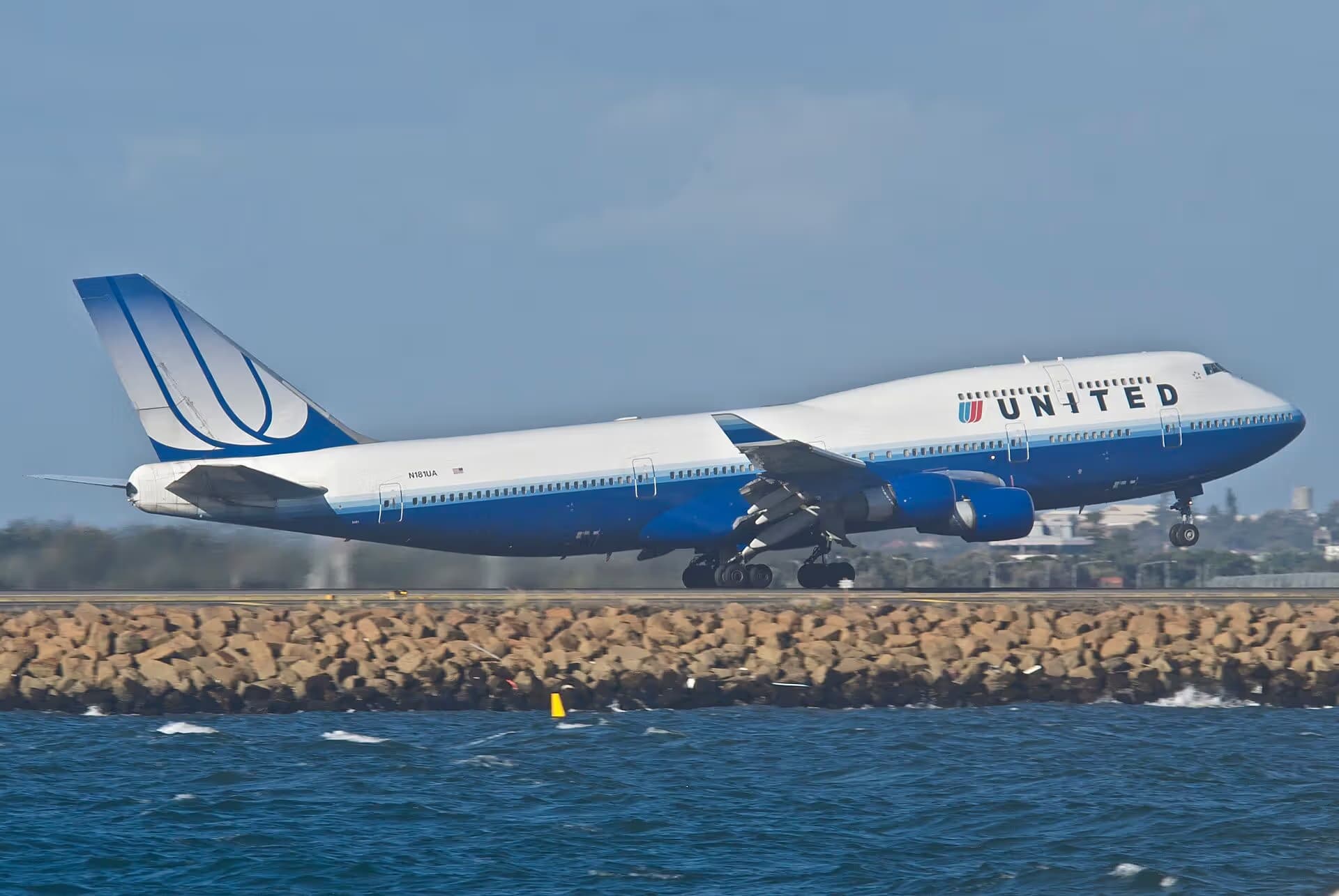 N181UA — Boeing