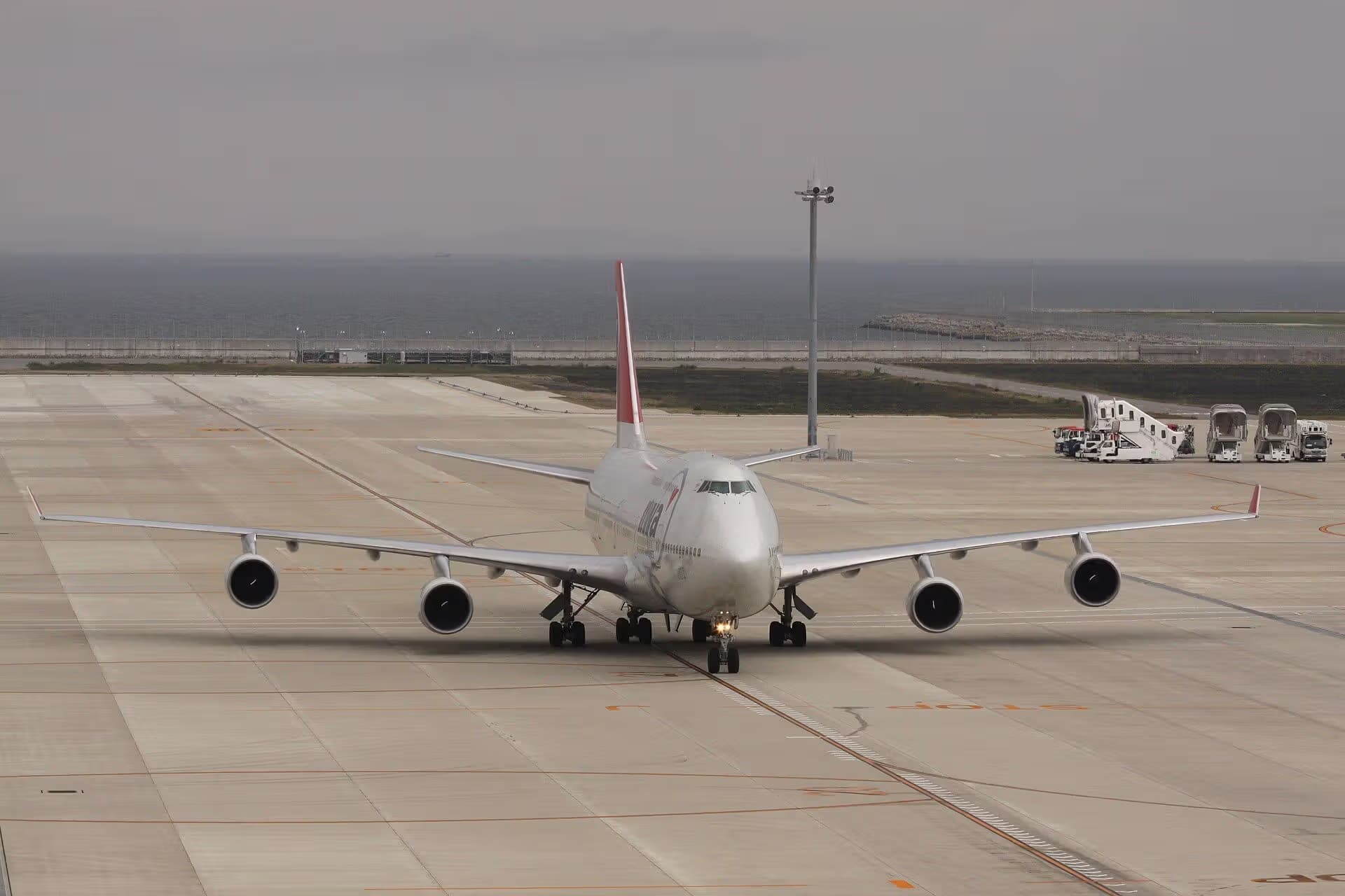 N674US — Boeing