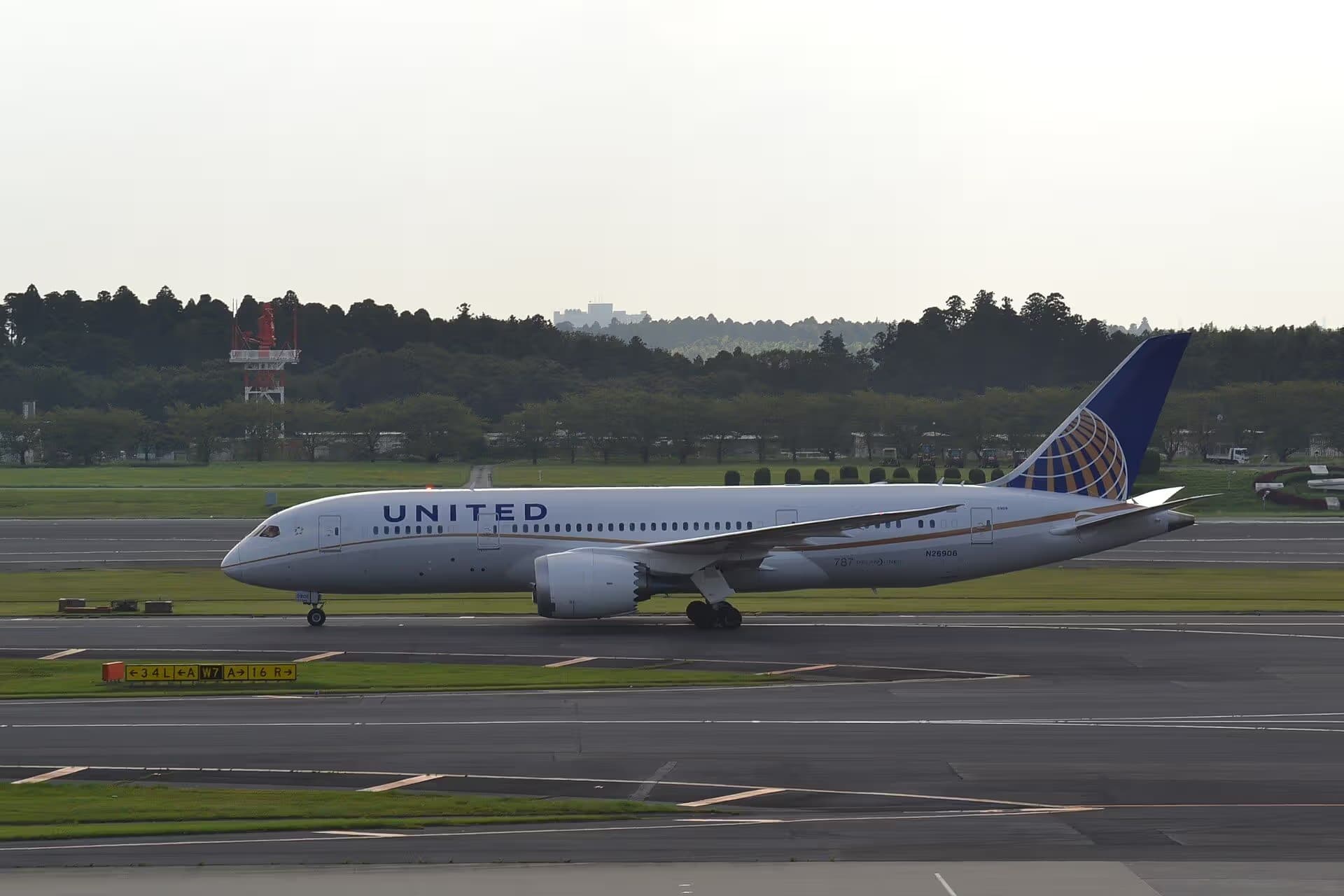 N26906 — Boeing