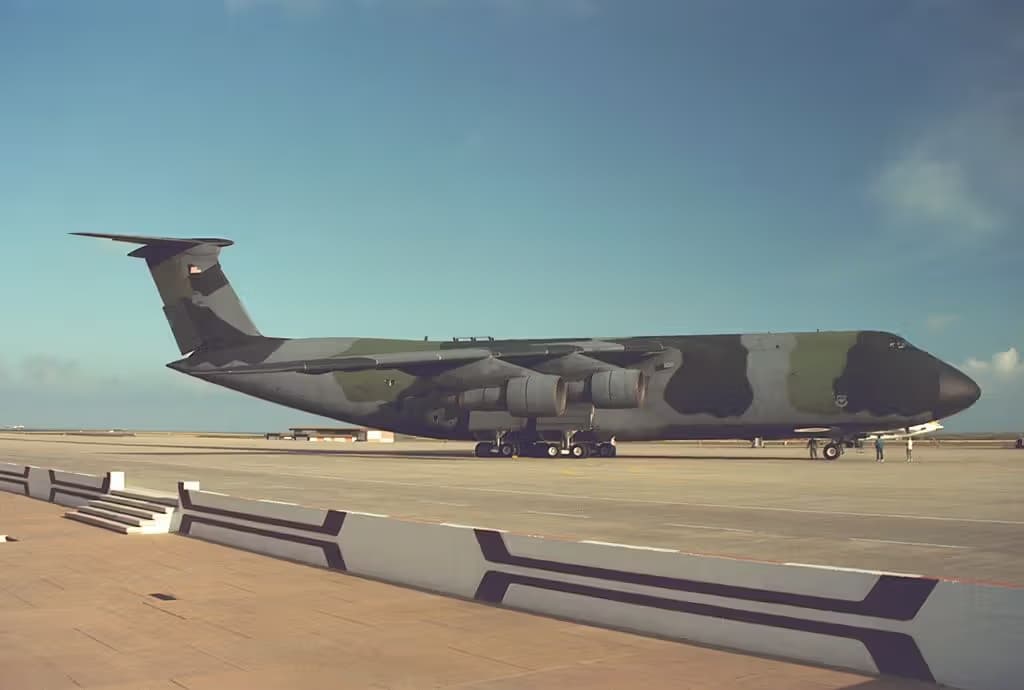 Unidentified — Lockheed