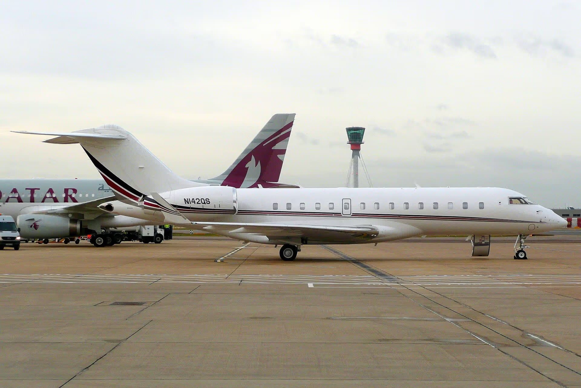 N142QS — Bombardier