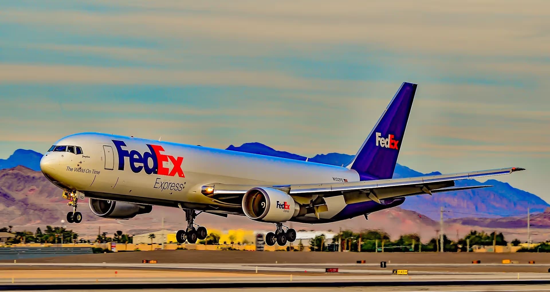 N122FE — Boeing