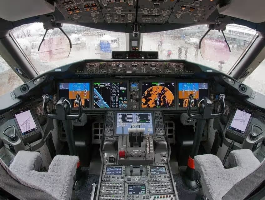 N787BA — Aircraft