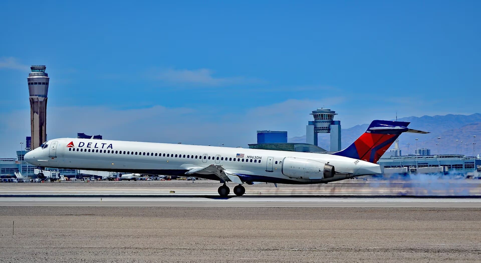 N963DN — Twin-engine aircraft